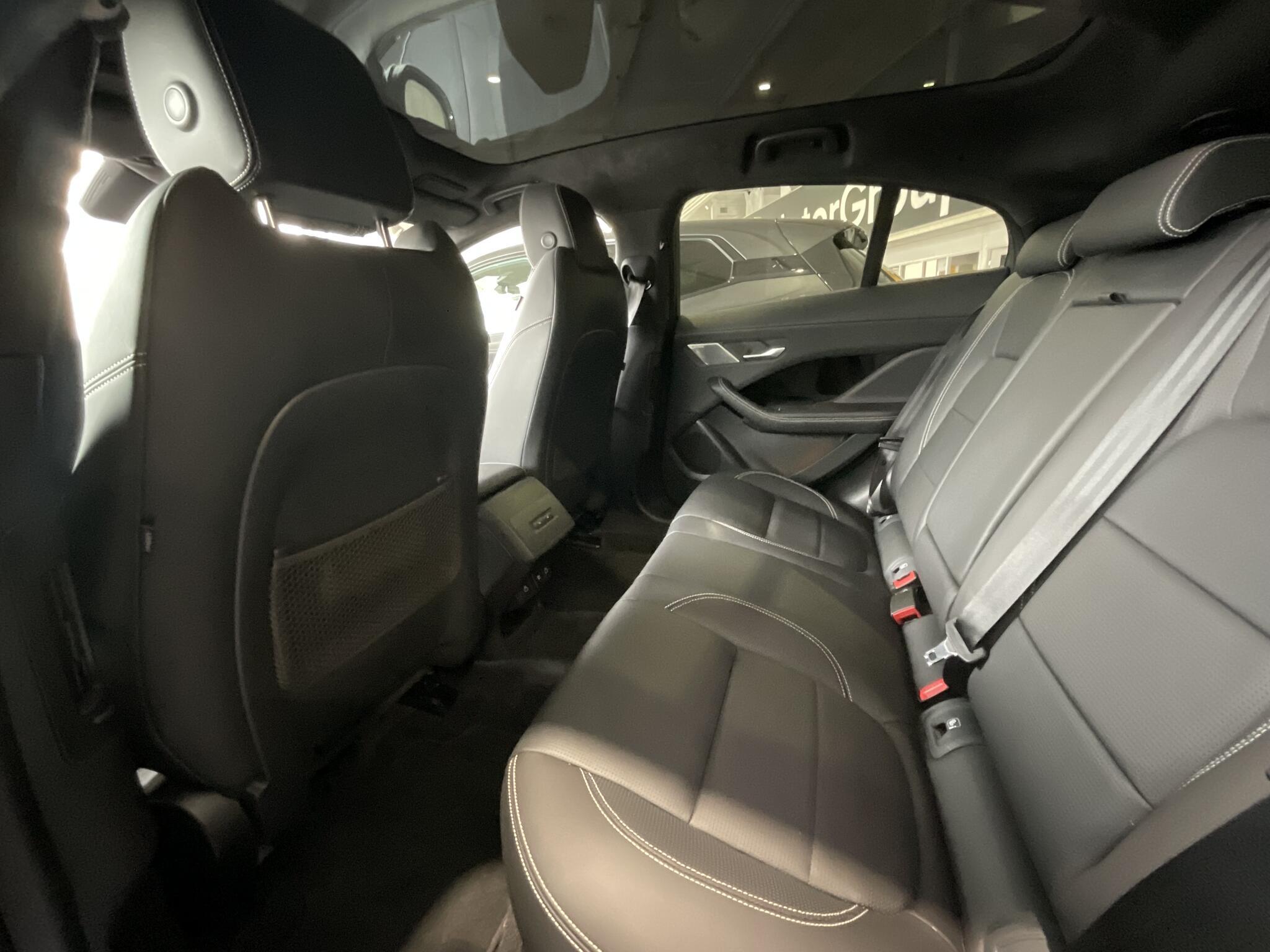 Jaguar I-Pace - Image 16