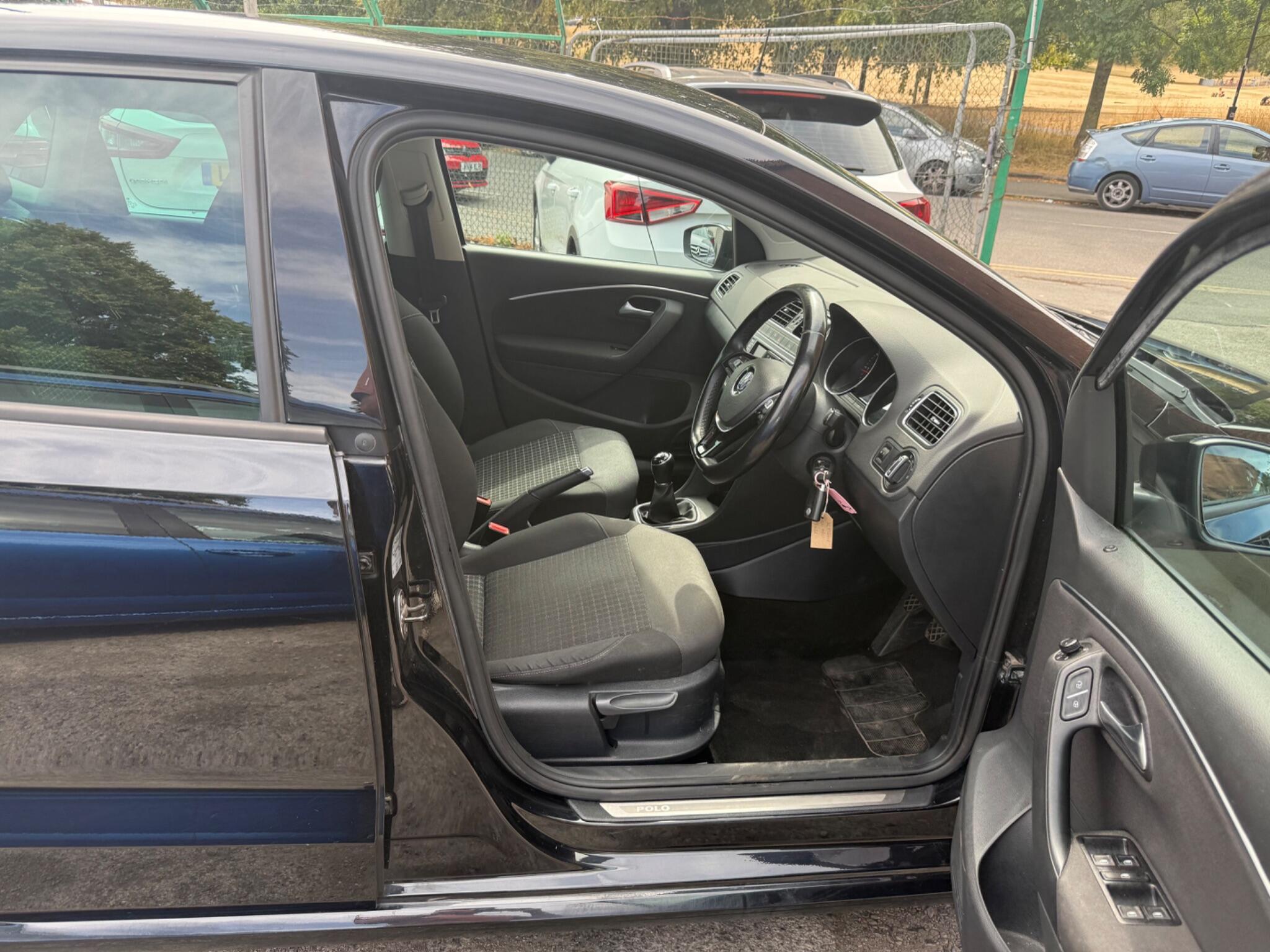 Volkswagen Polo - Image 16