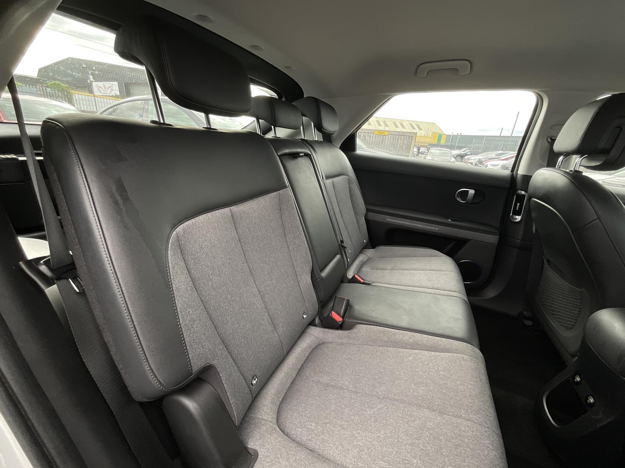 Hyundai Ioniq 5 - Image 11