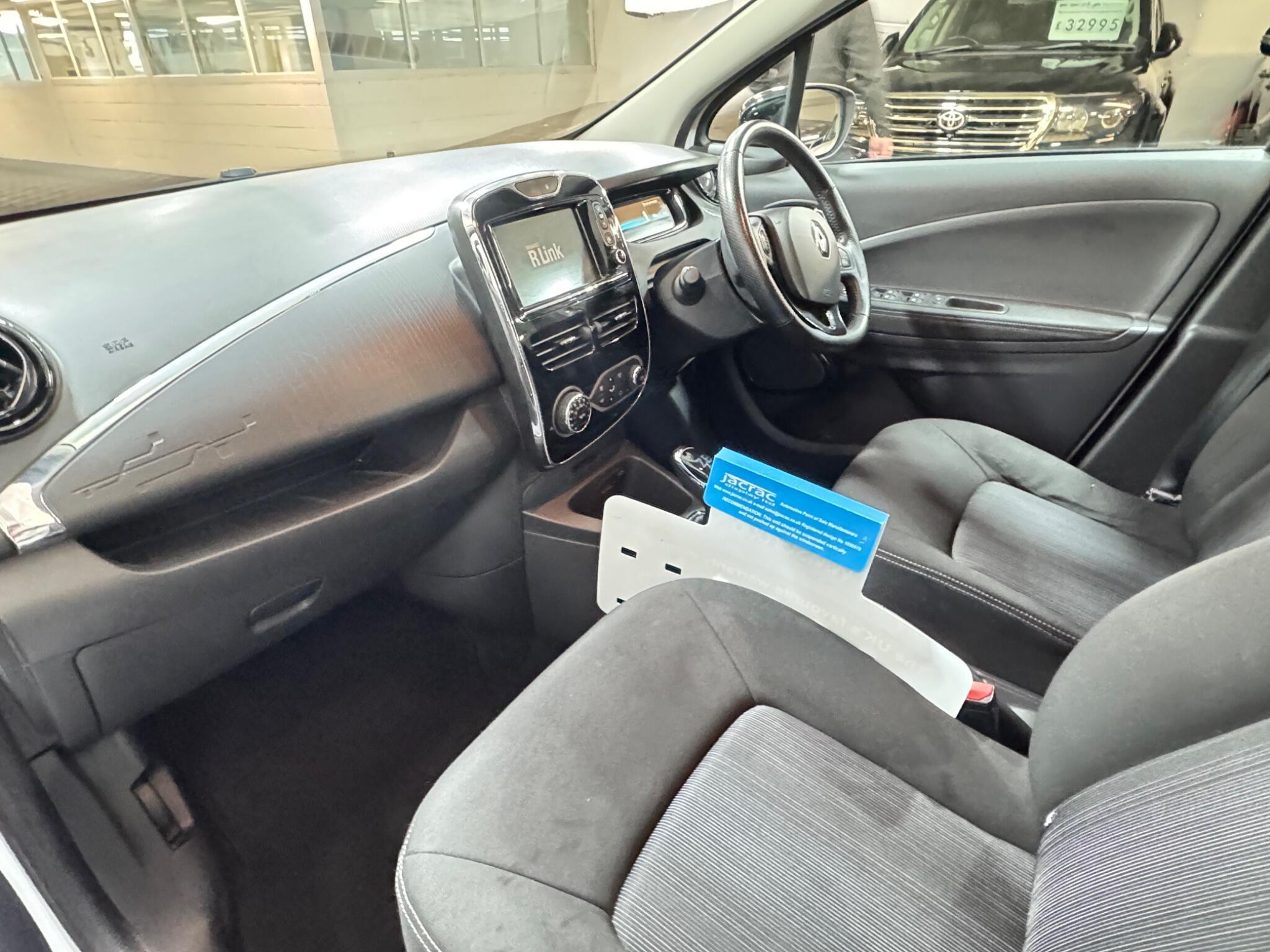 Renault Zoe - Image 10