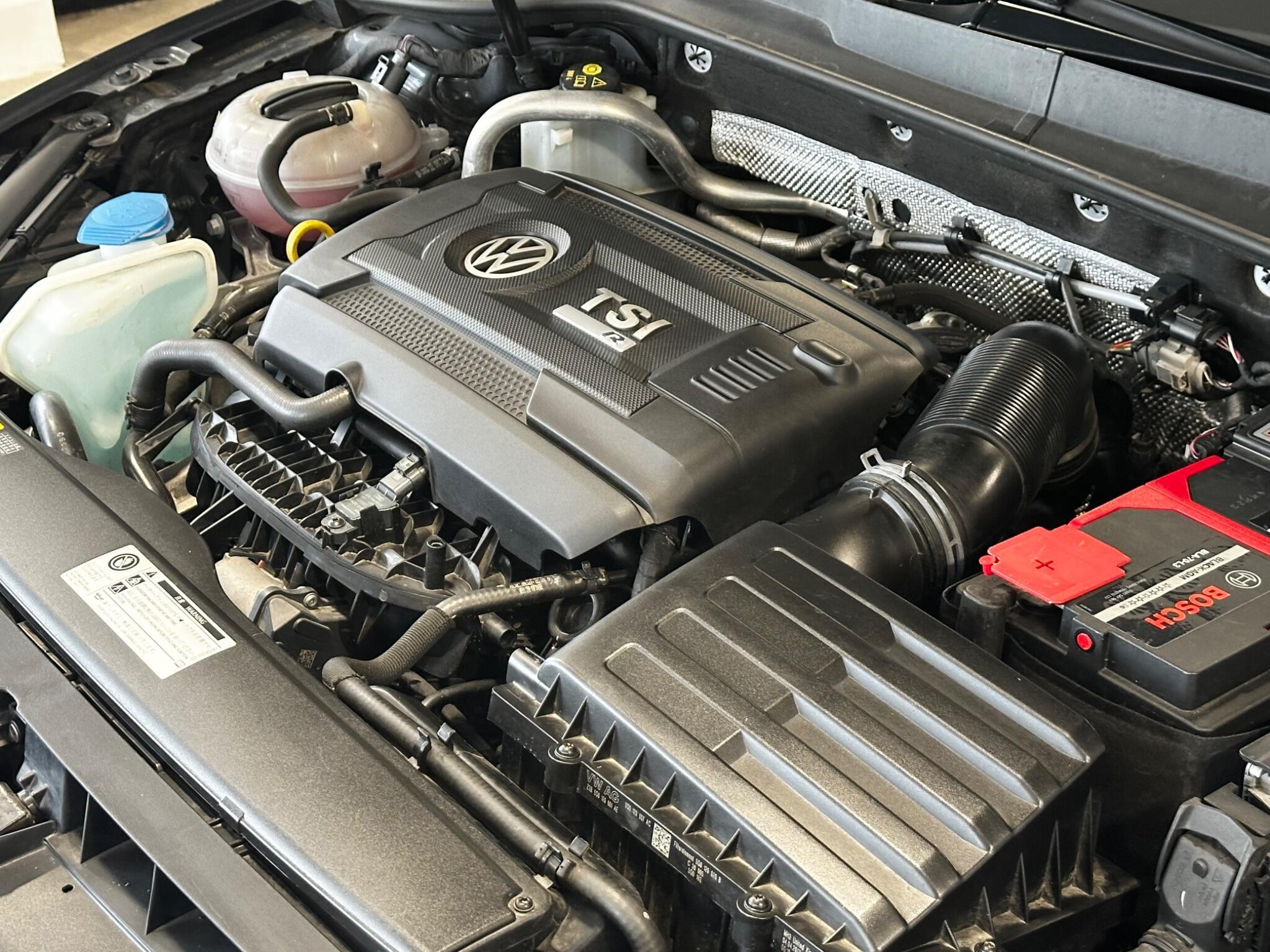 Volkswagen Golf - Image 48