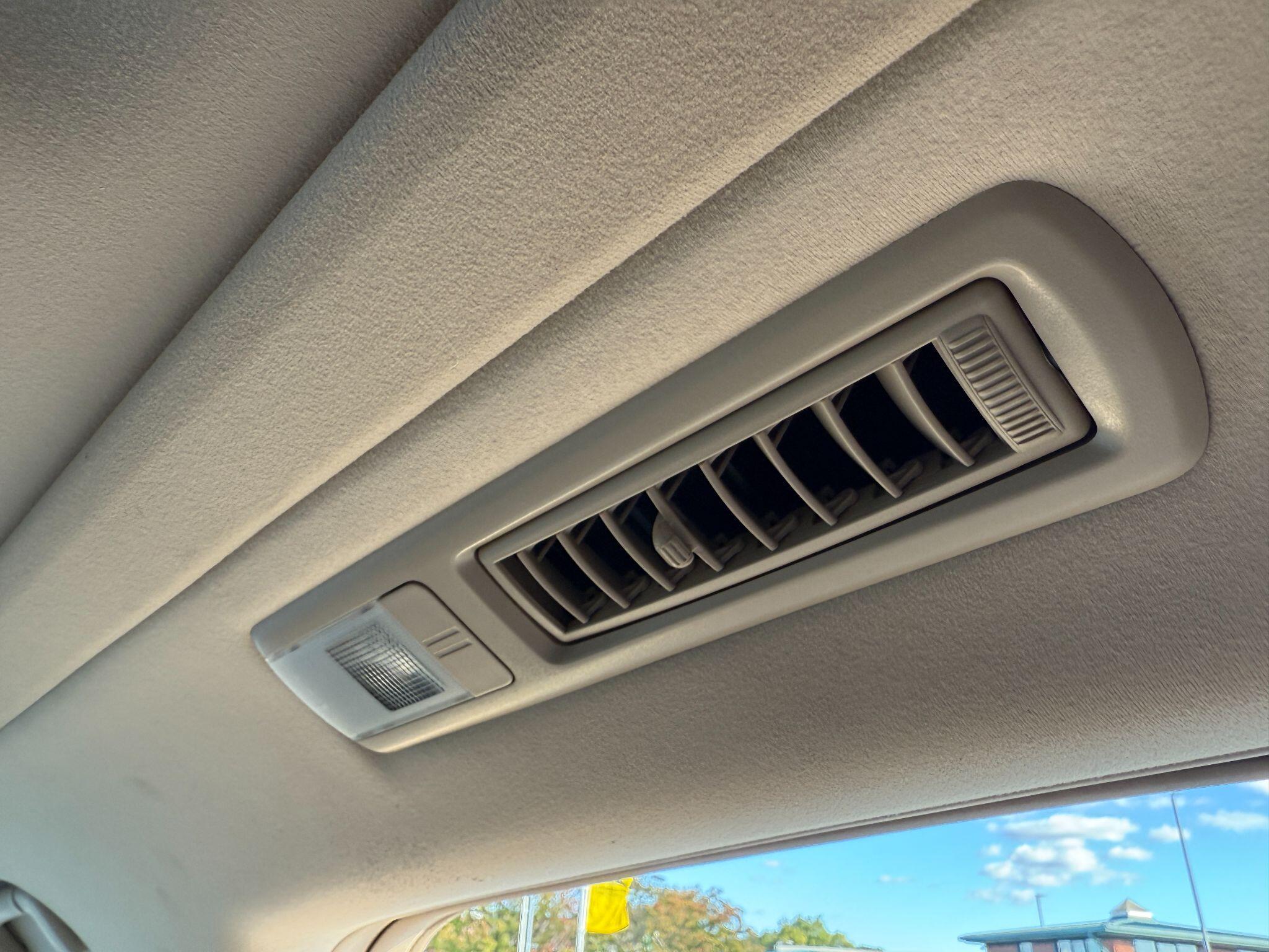 Toyota Alphard - Image 46