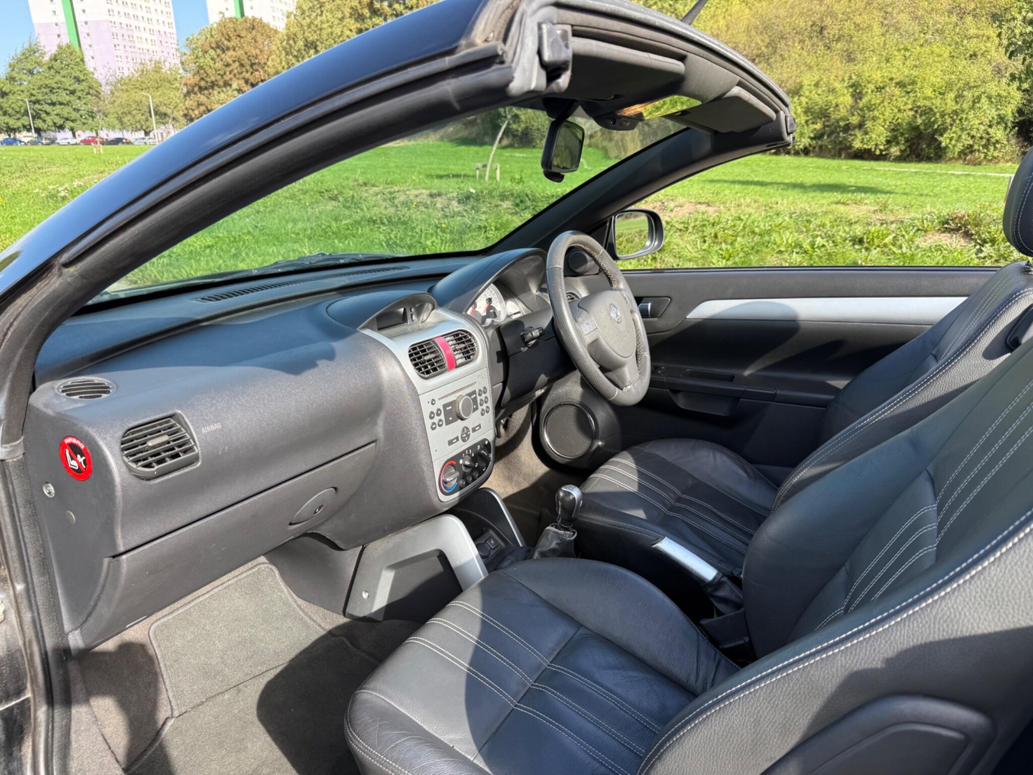 Vauxhall Tigra - Image 14