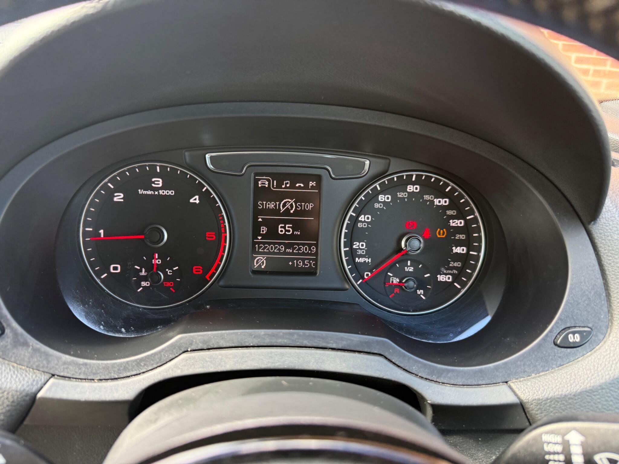 Audi Q3 - Image 14
