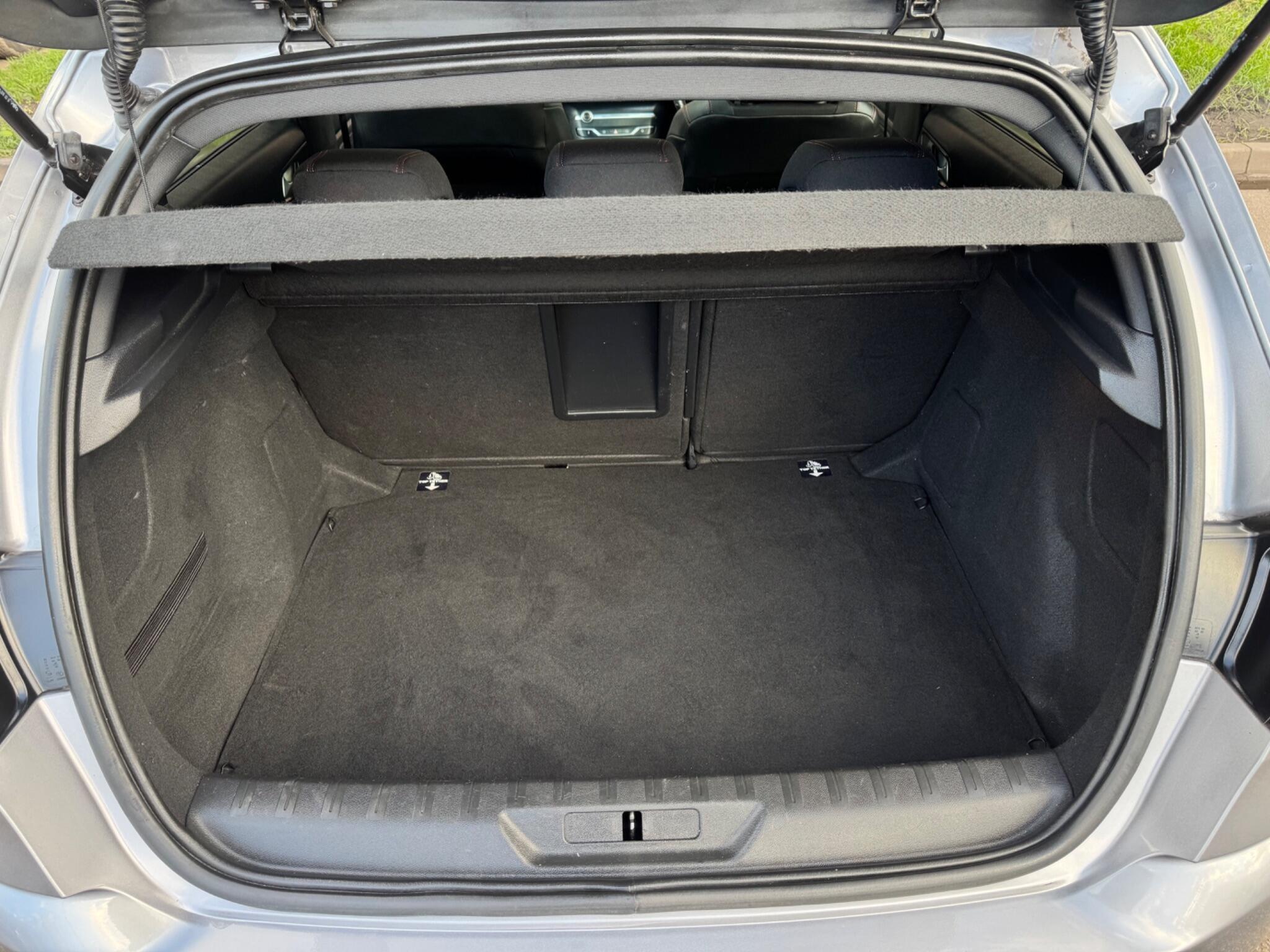 Peugeot 308 - Image 20