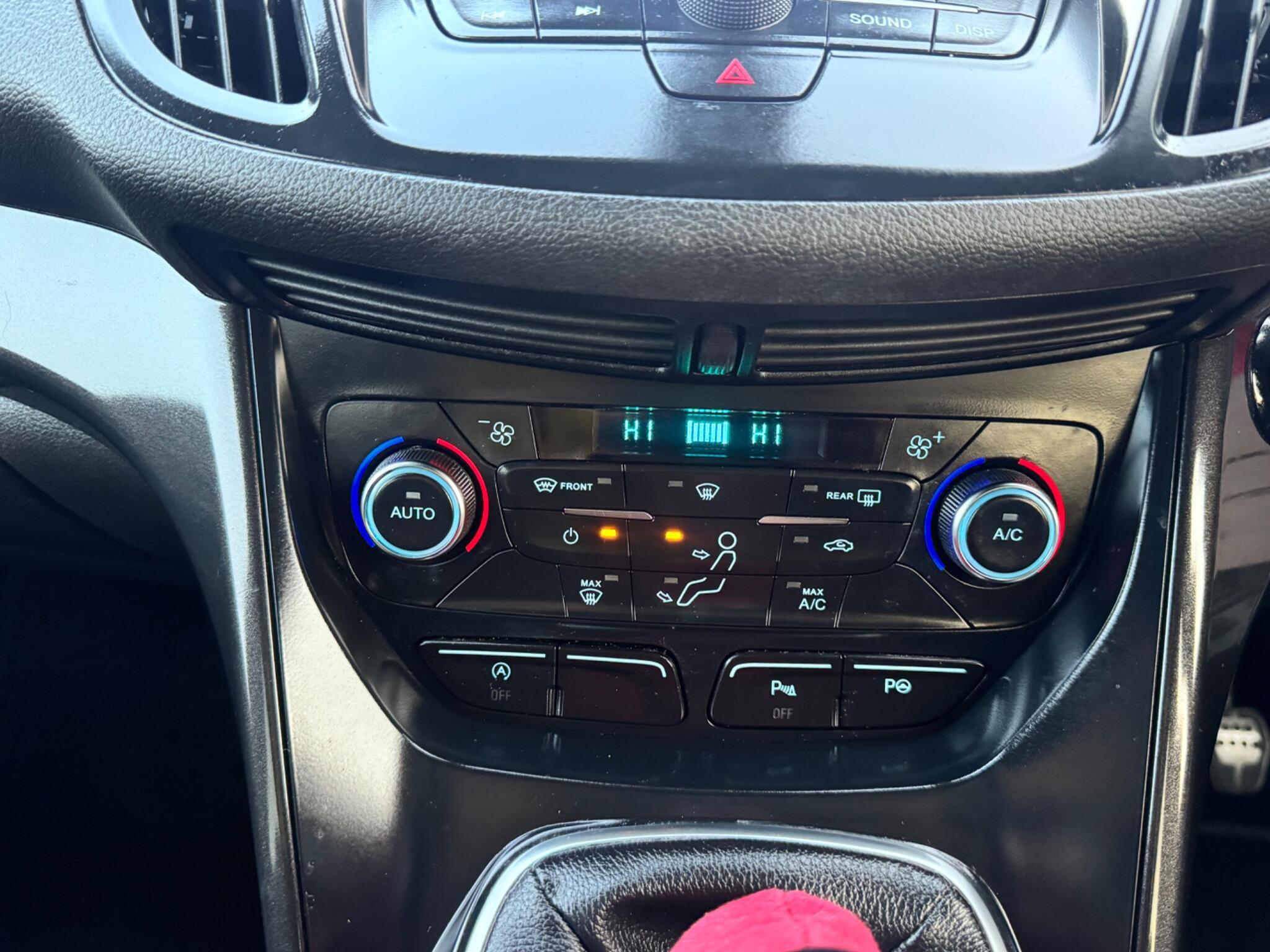 Ford Kuga - Image 41