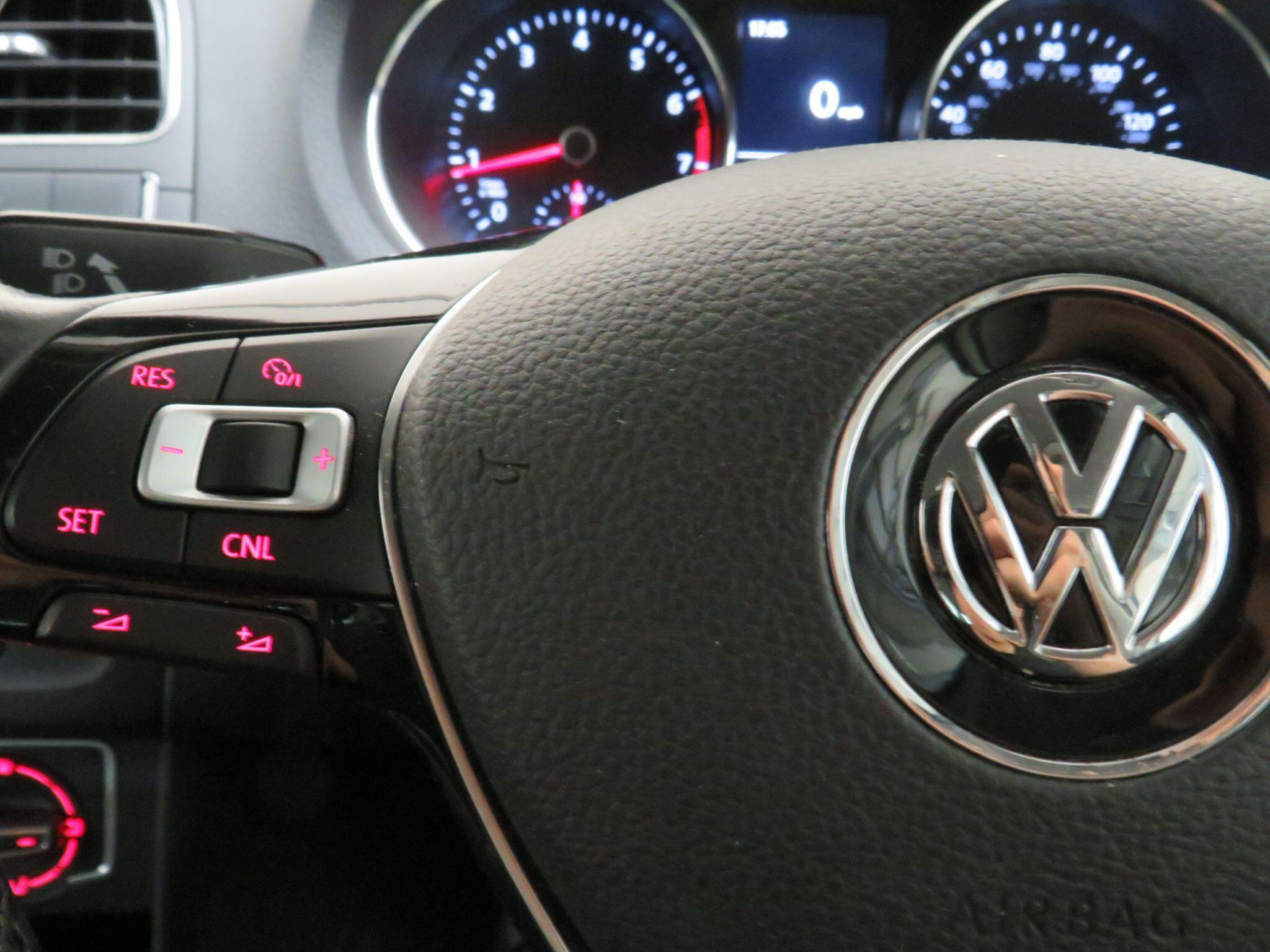 Volkswagen Polo - Image 16