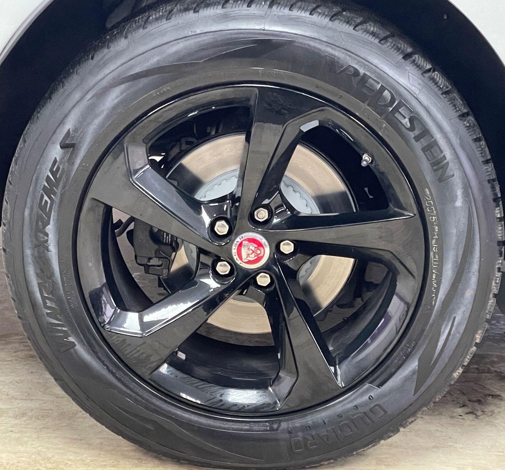 Jaguar F-Pace - Image 15