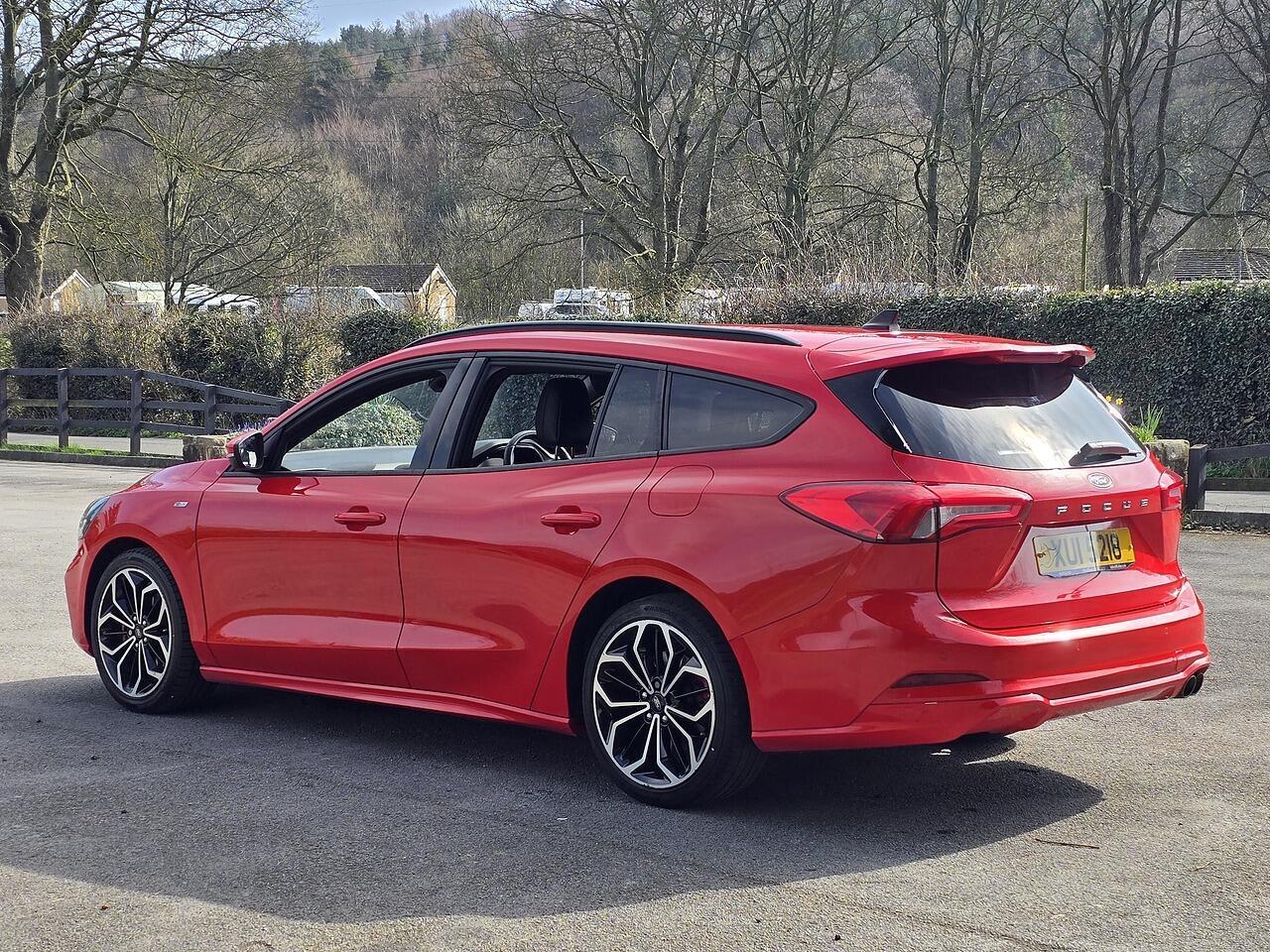 Ford Focus - Image 7