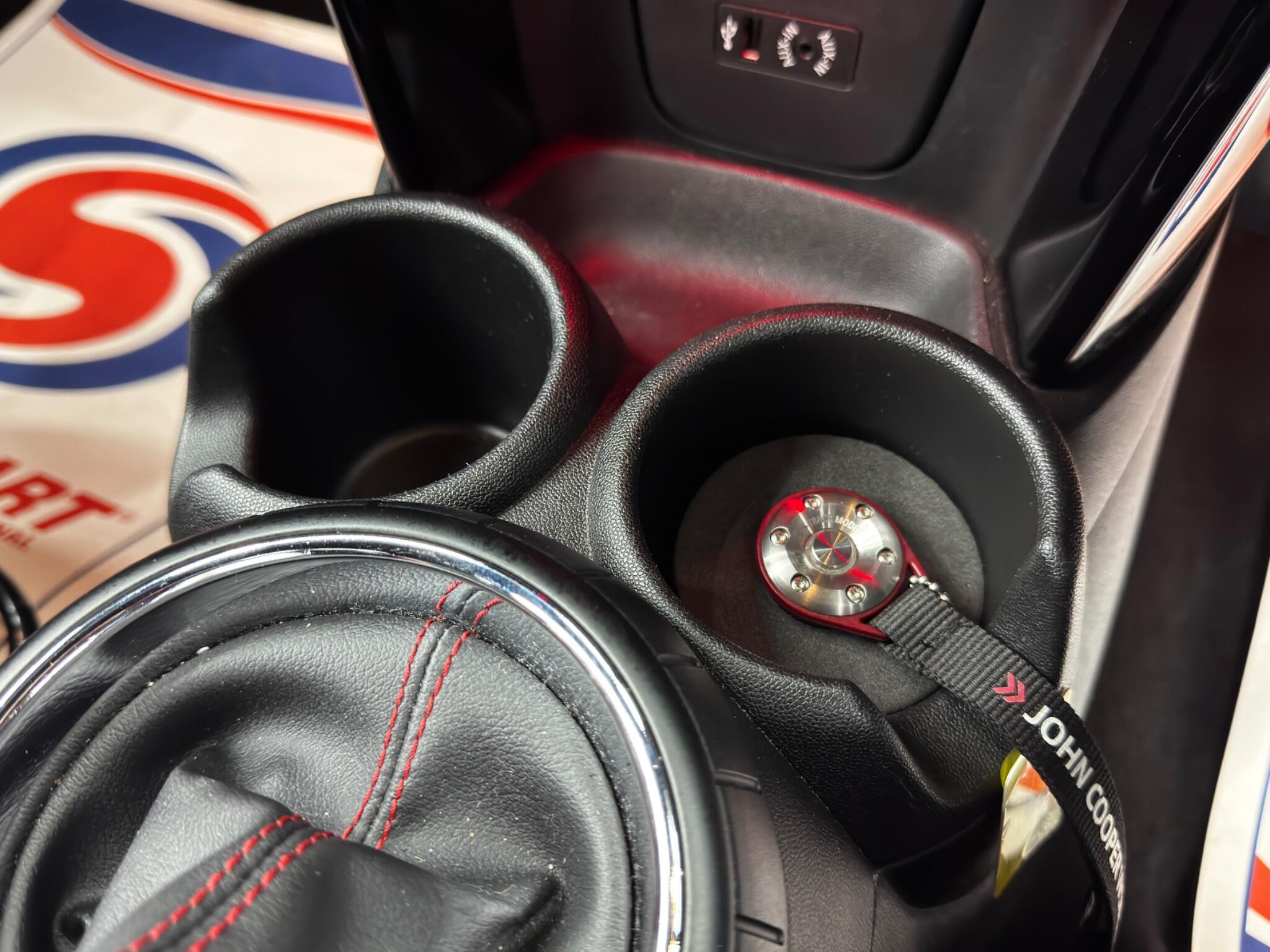 MINI Hatch - Image 27