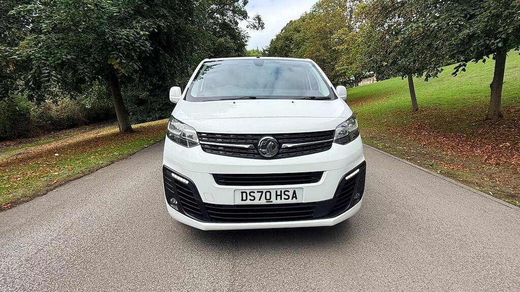 Vauxhall Vivaro - Image 2