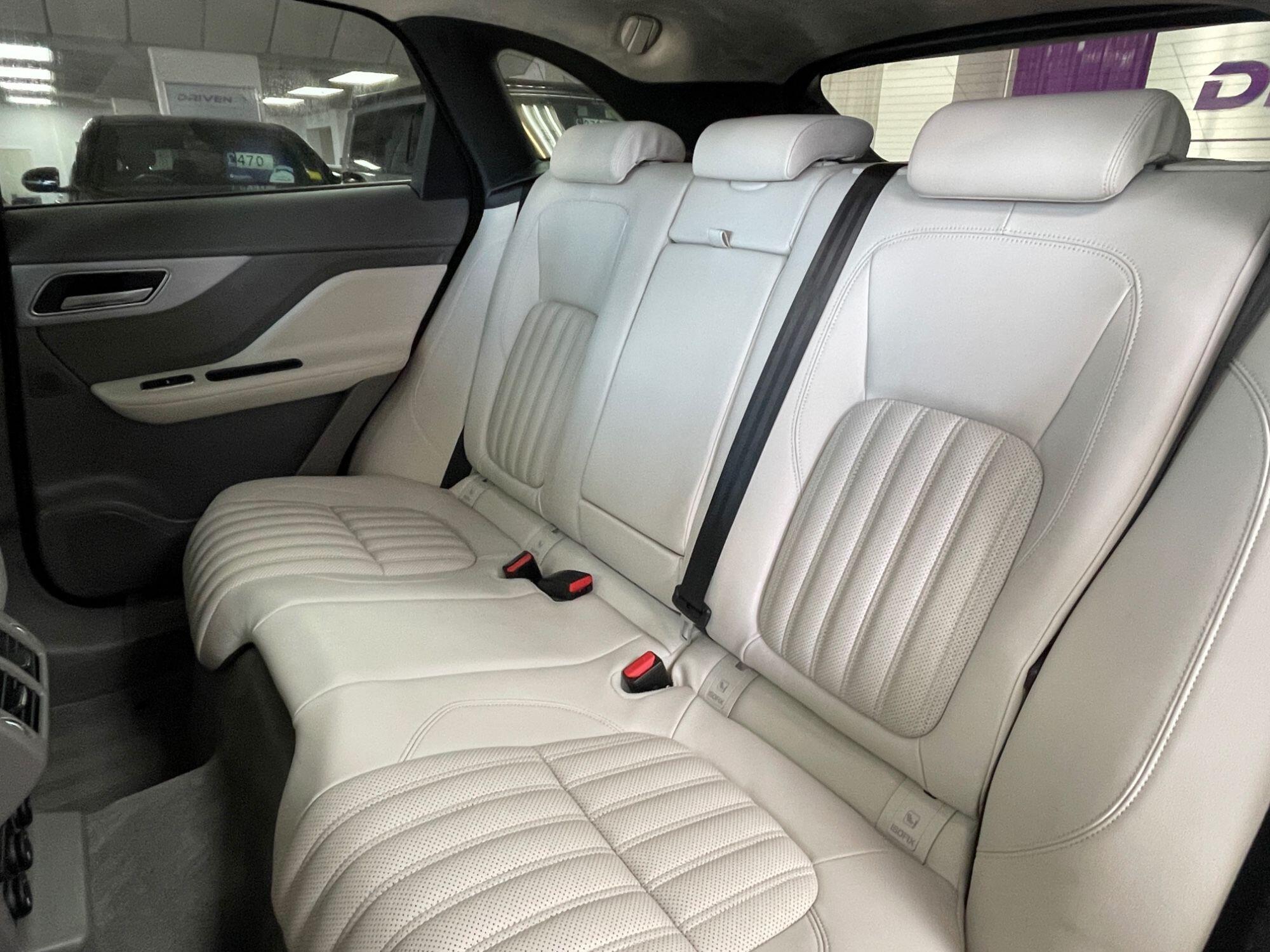 Jaguar F-Pace - Image 29