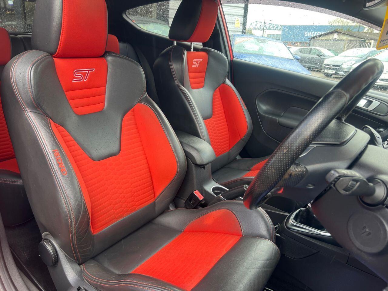 Ford Fiesta - Image 13