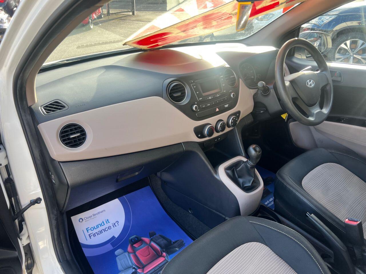 Hyundai i10 - Image 16