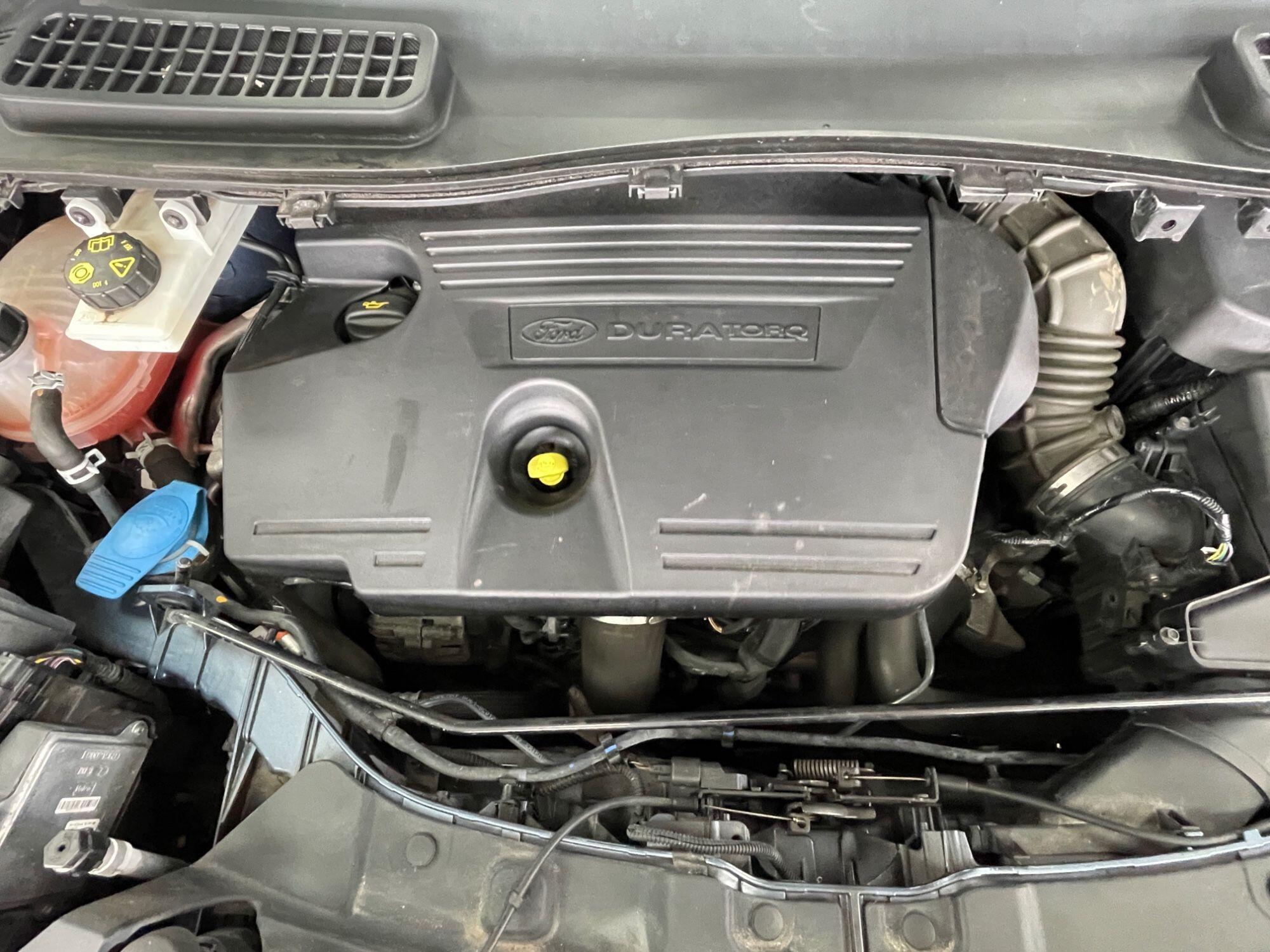 Ford Kuga - Image 19