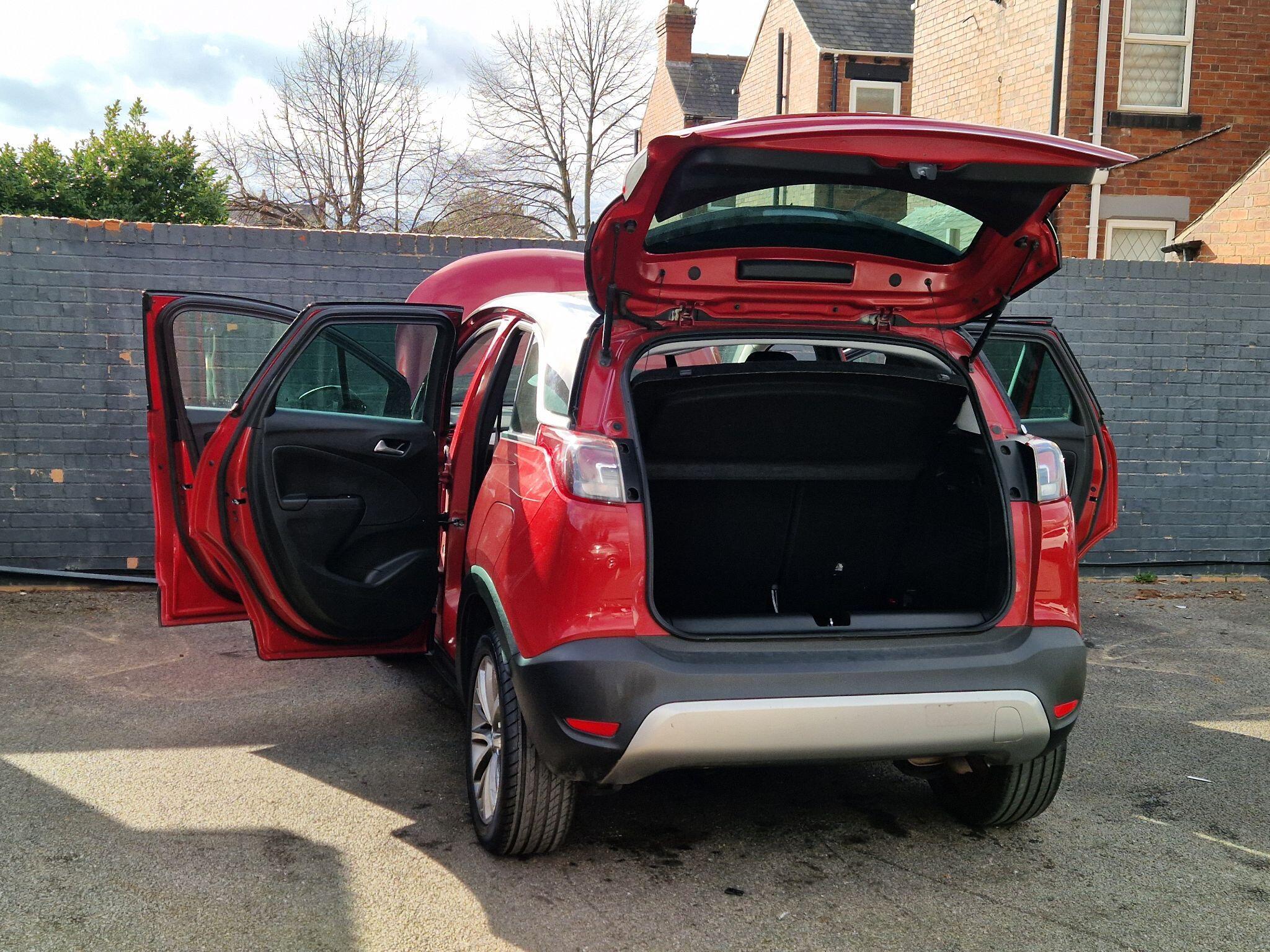 Vauxhall Crossland X - Image 13