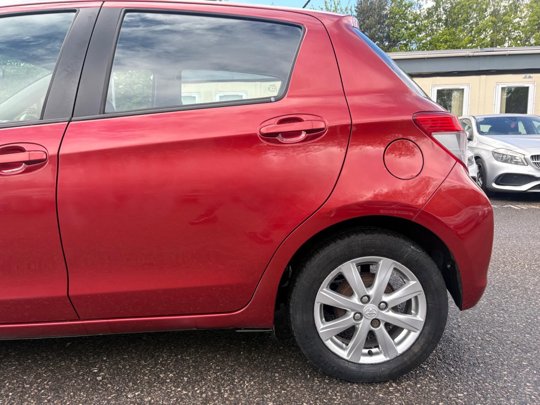 Toyota Yaris - Image 10