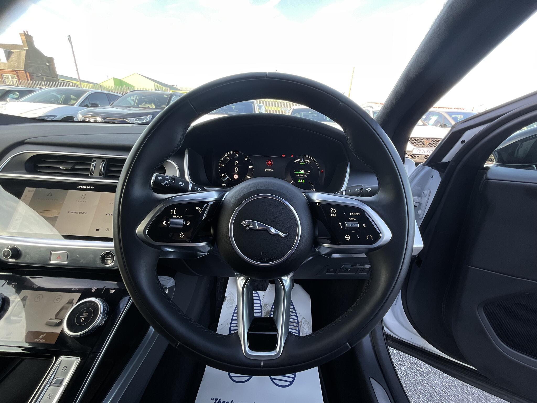 Jaguar I-Pace - Image 29
