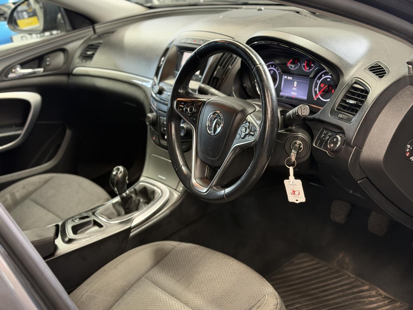 Vauxhall Insignia - Image 20