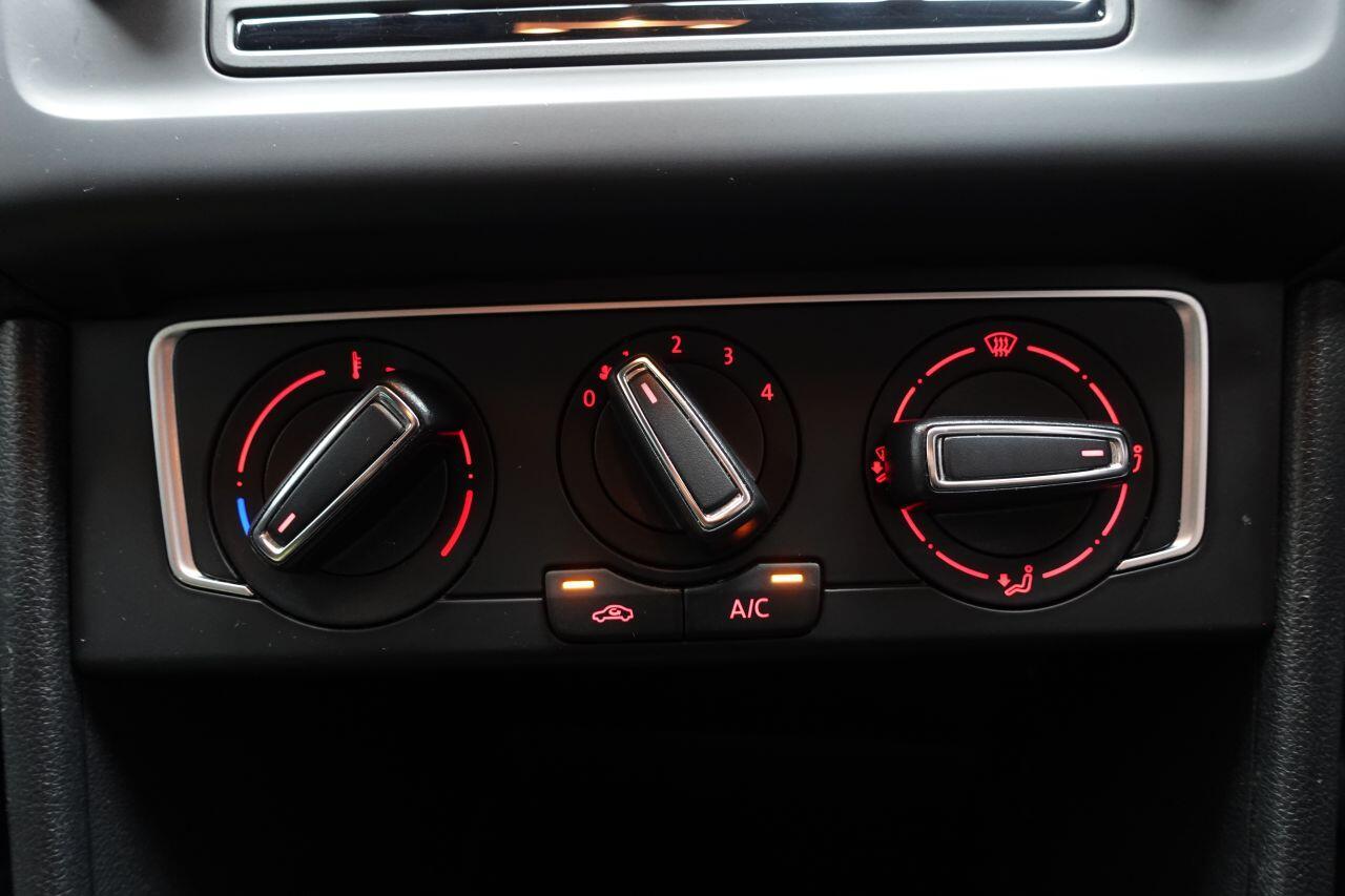 Volkswagen Polo - Image 16