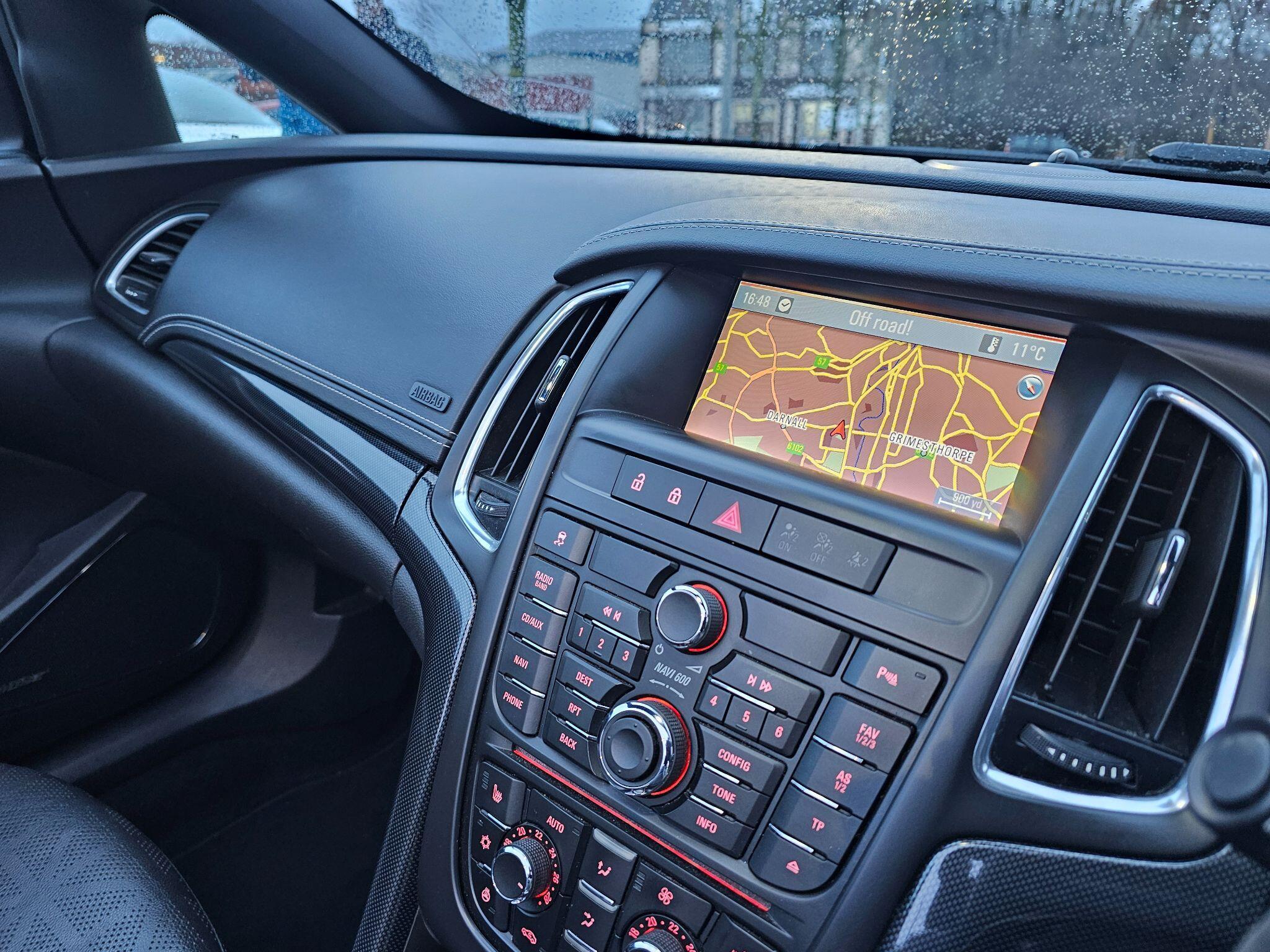 Vauxhall Cascada - Image 29