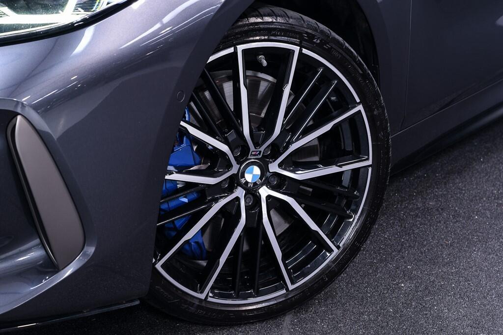 BMW 1 Series - Image 8