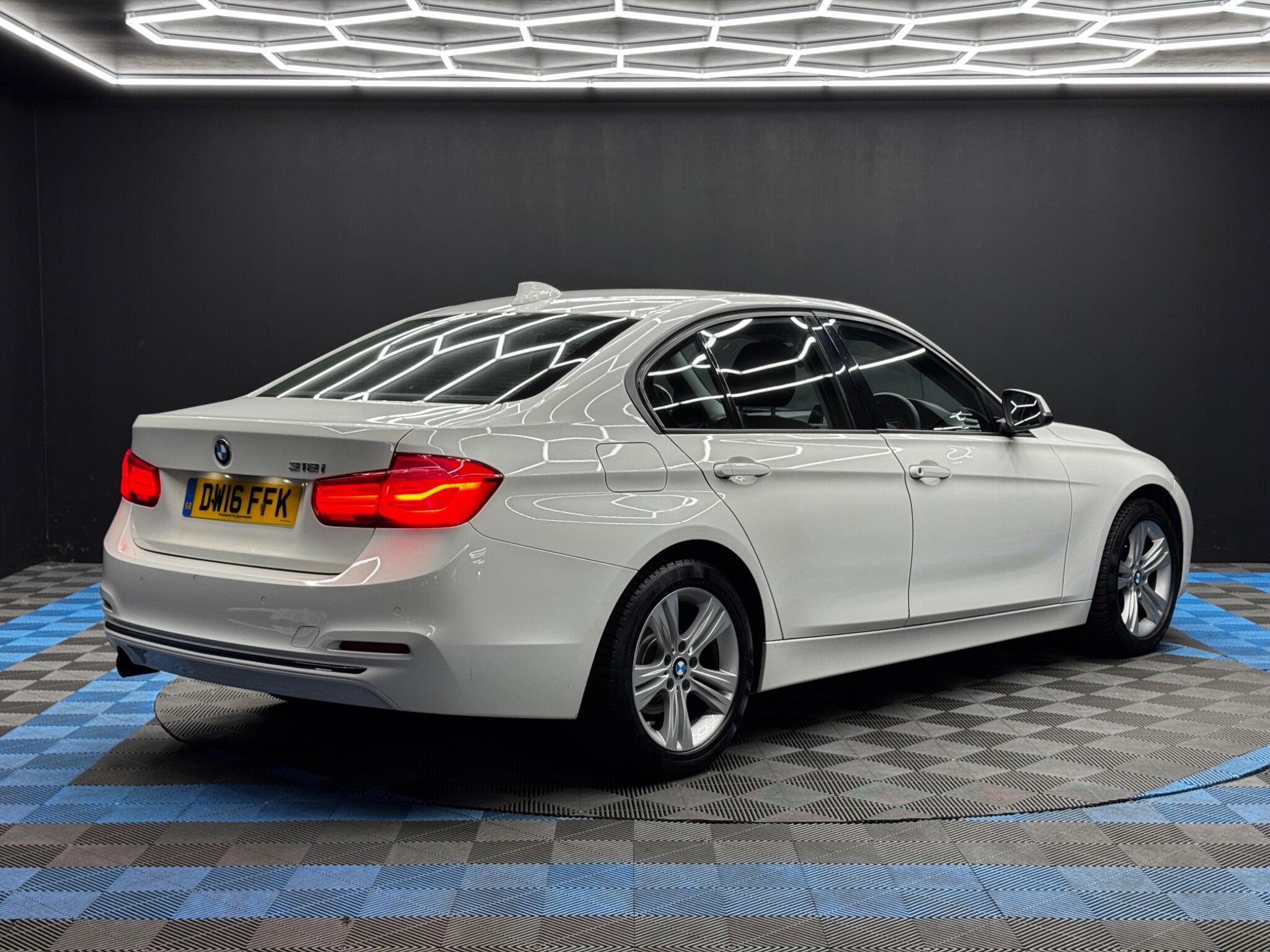 BMW 3 Series - Image 5