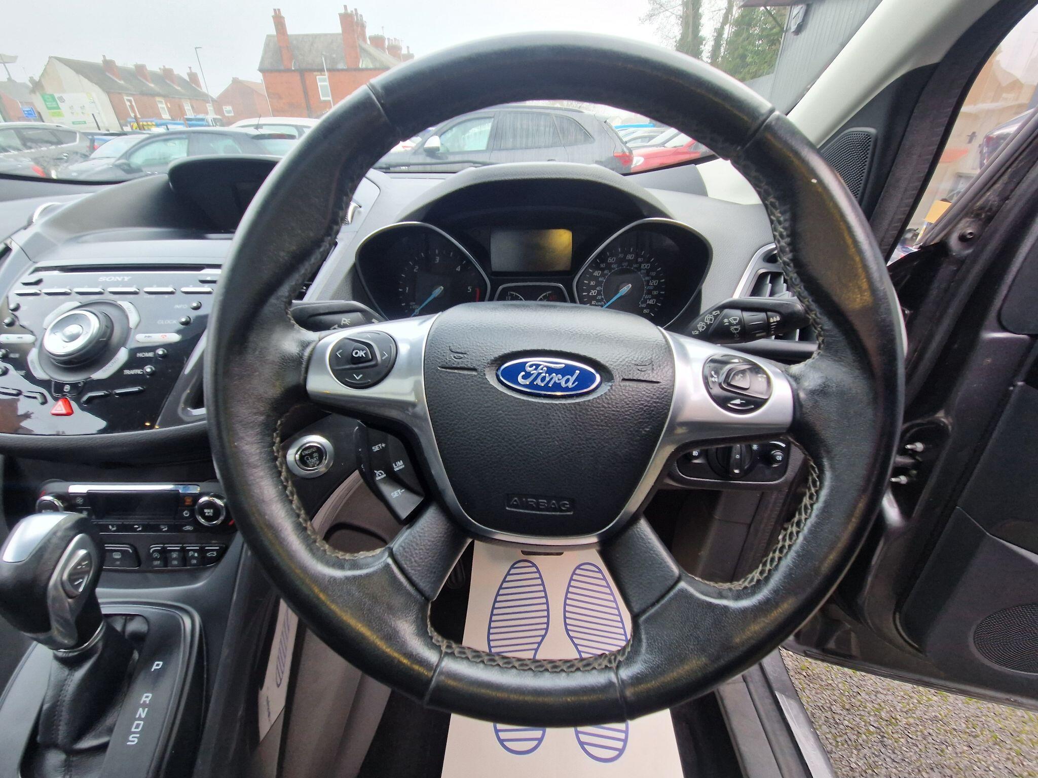 Ford Kuga - Image 40