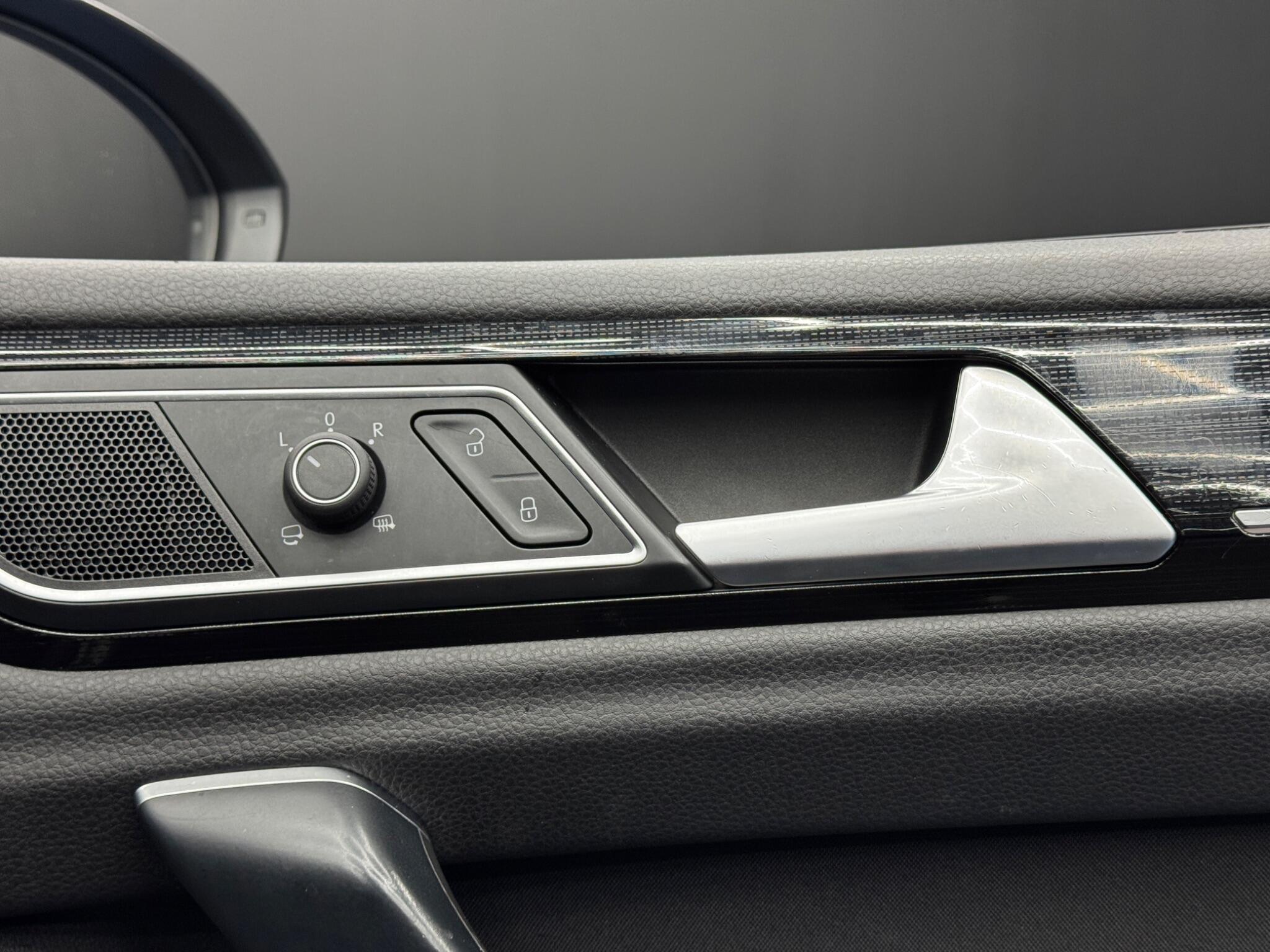 Volkswagen GOLF SV - Image 43