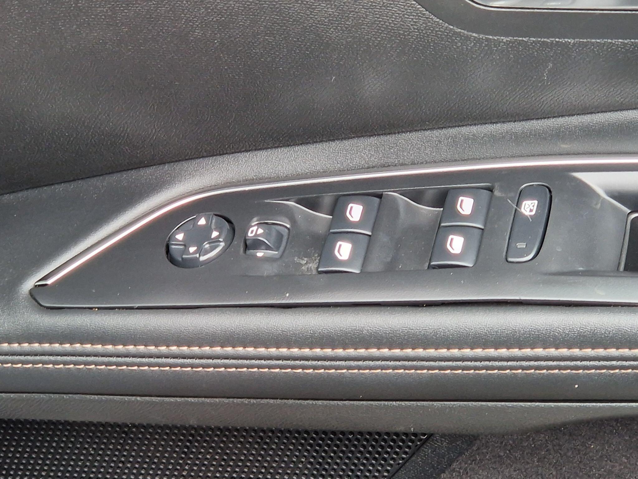 Peugeot 5008 - Image 31