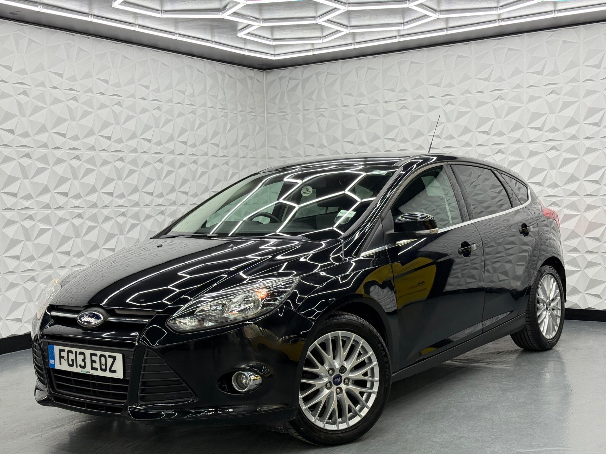 Ford Focus - Image 40