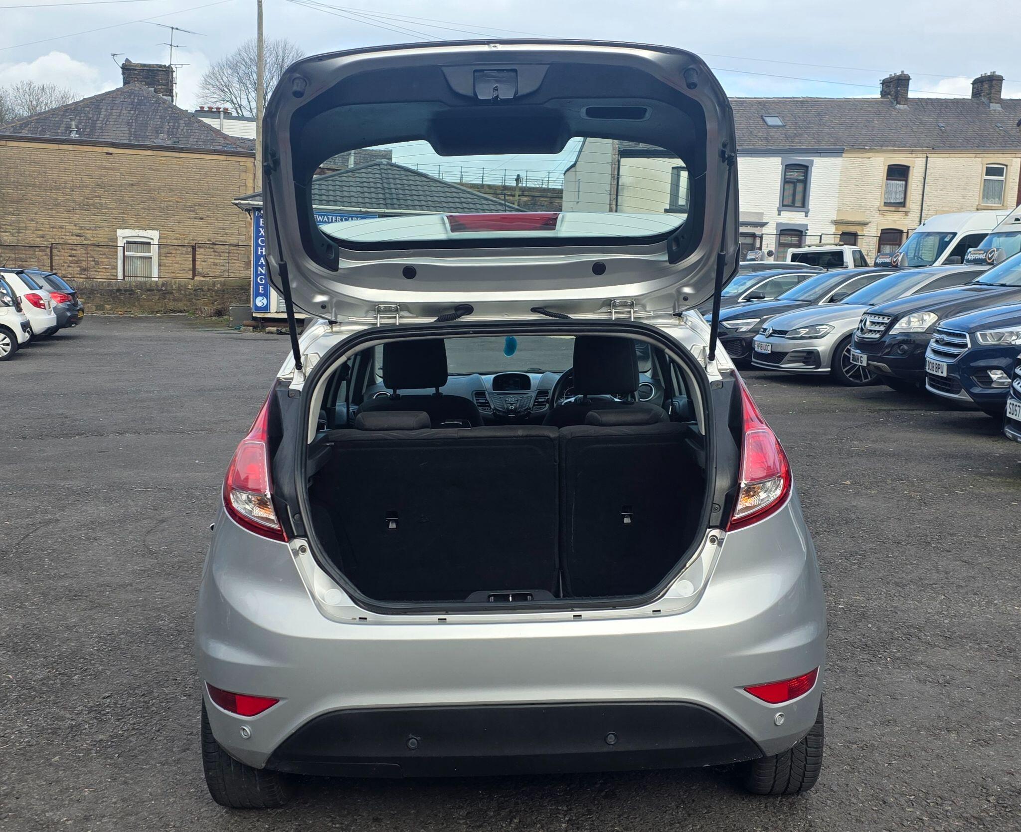 Ford Fiesta - Image 20