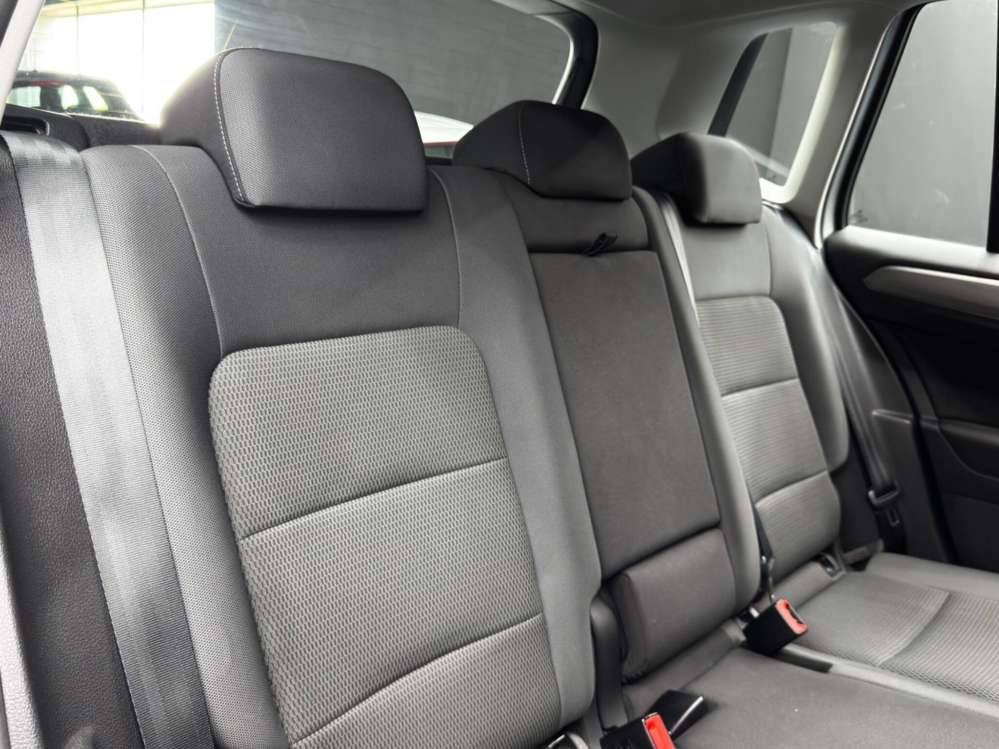 Volkswagen GOLF SV - Image 15