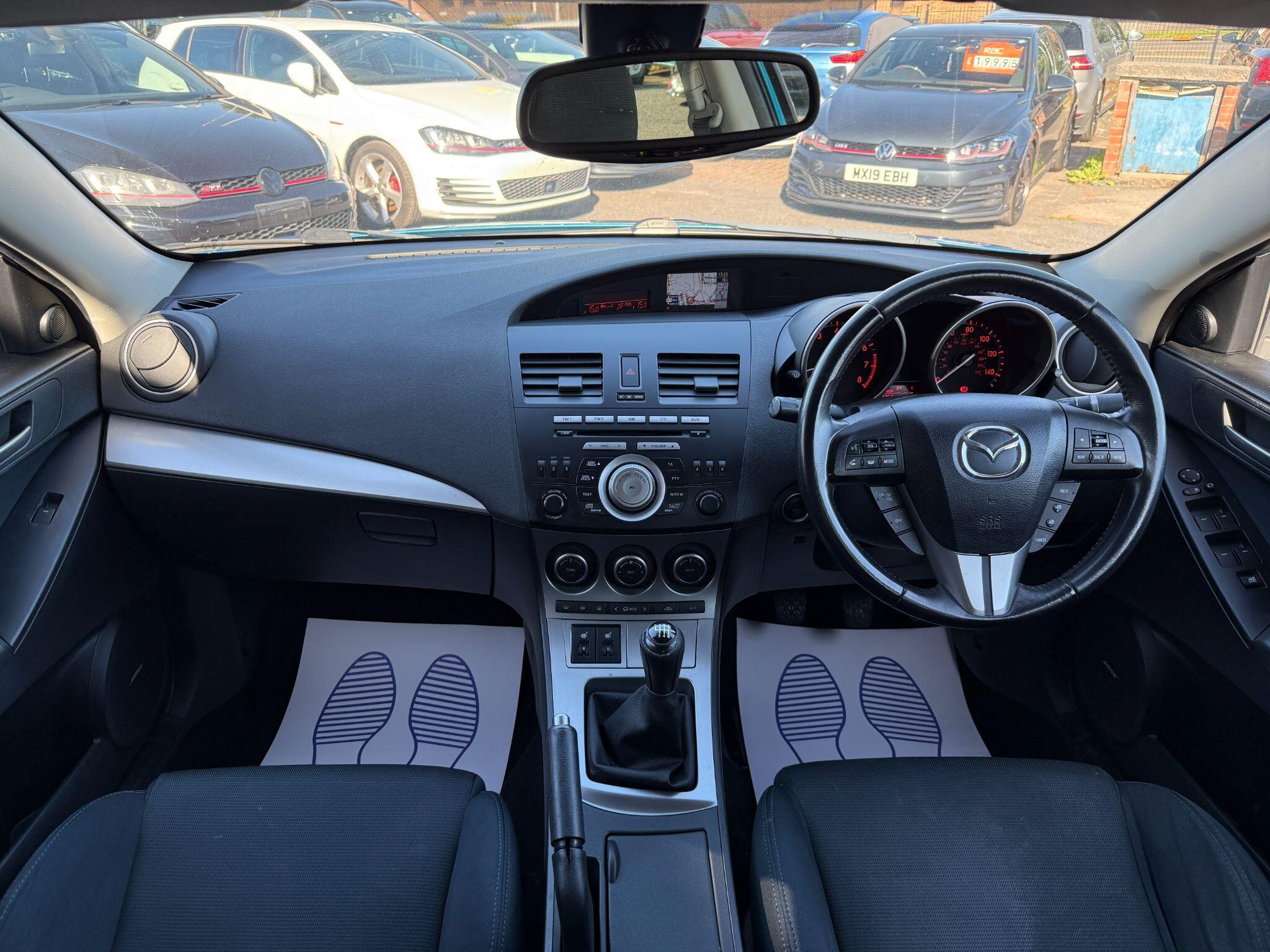 Mazda MAZDA3 - Image 3