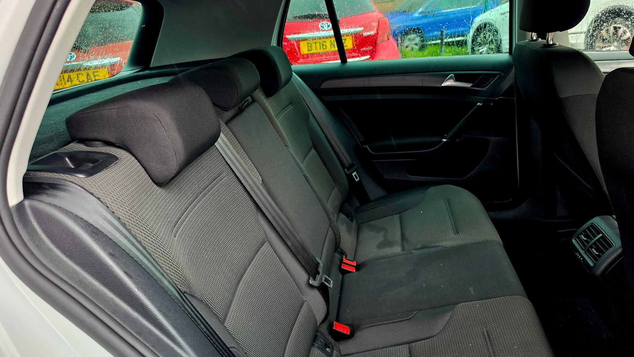 Volkswagen Golf - Image 19