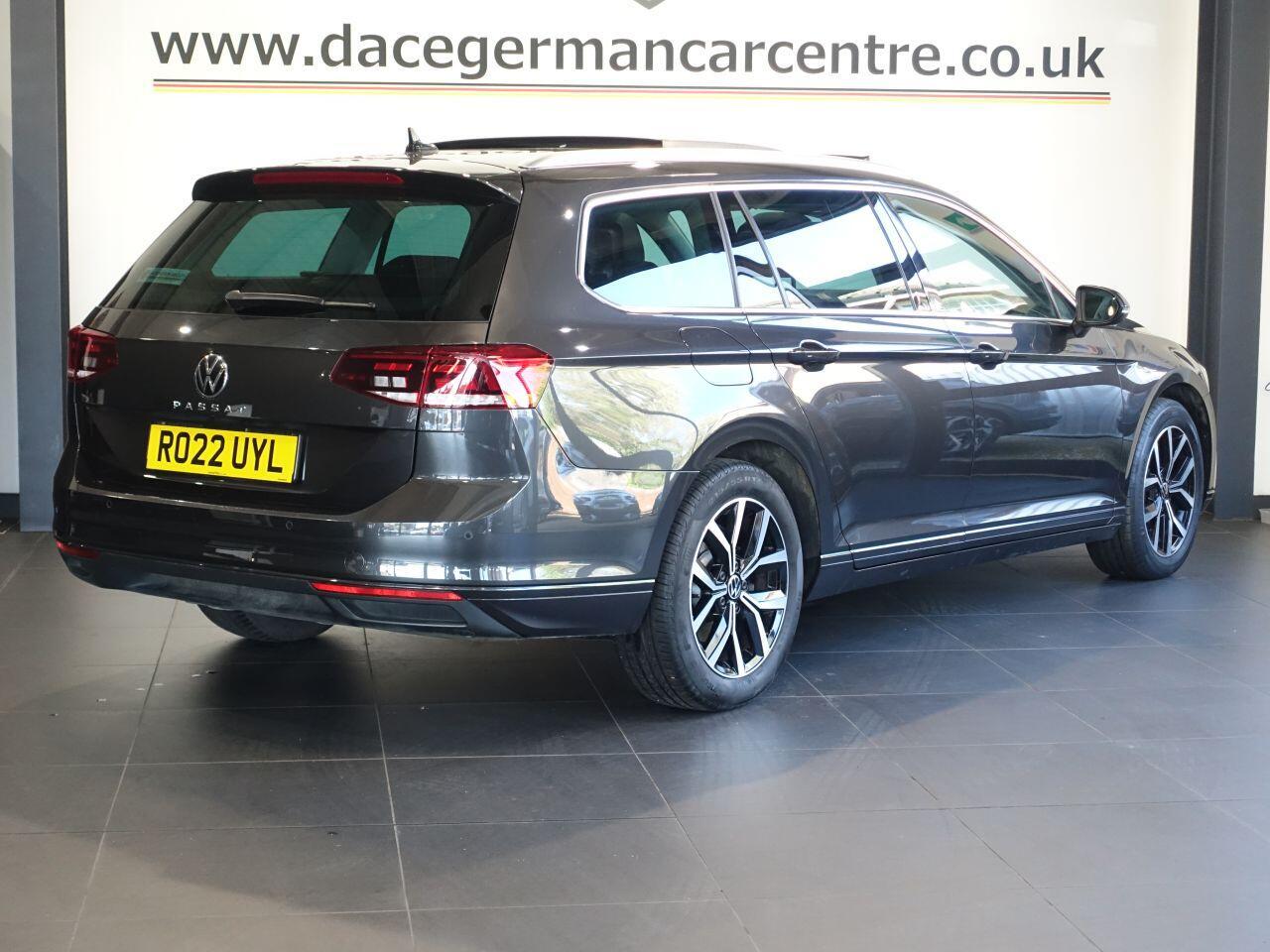 Volkswagen Passat - Image 7
