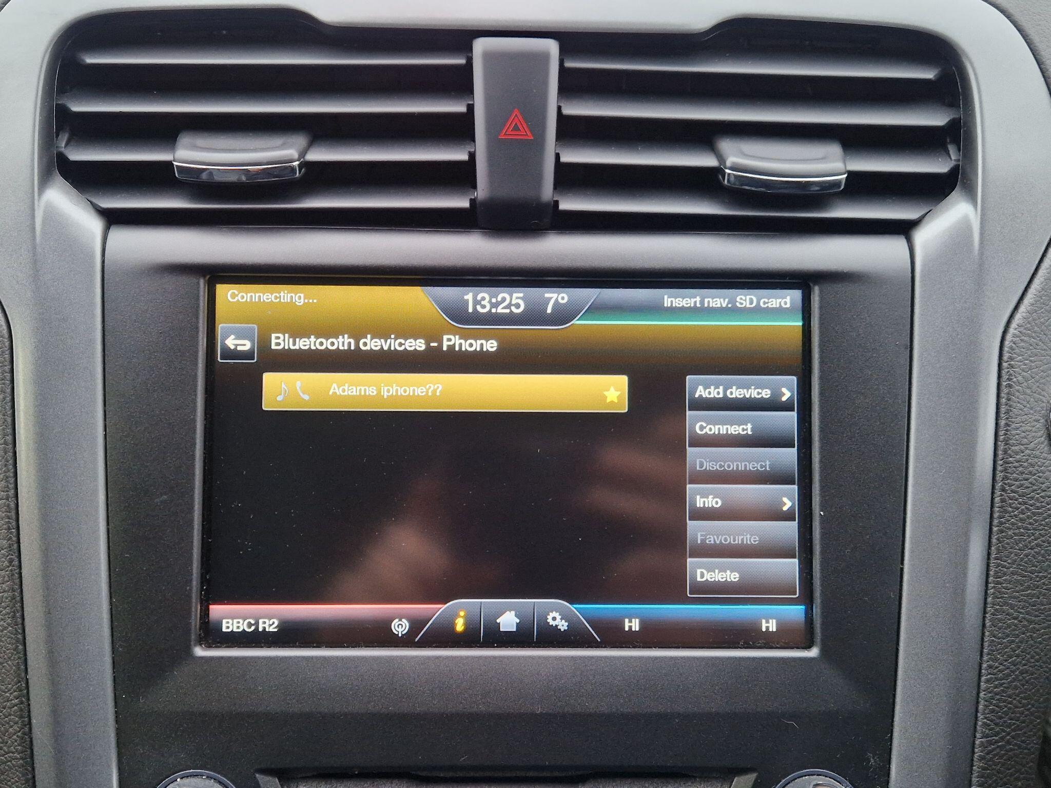 Ford Mondeo - Image 40