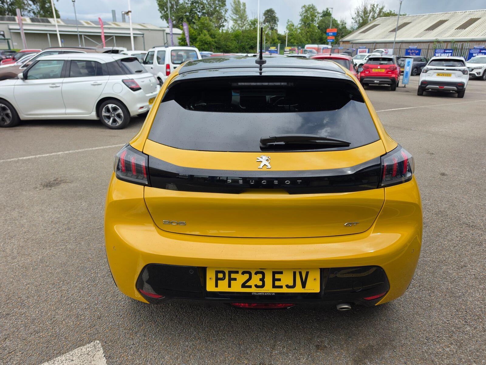 Peugeot 208 - Image 9