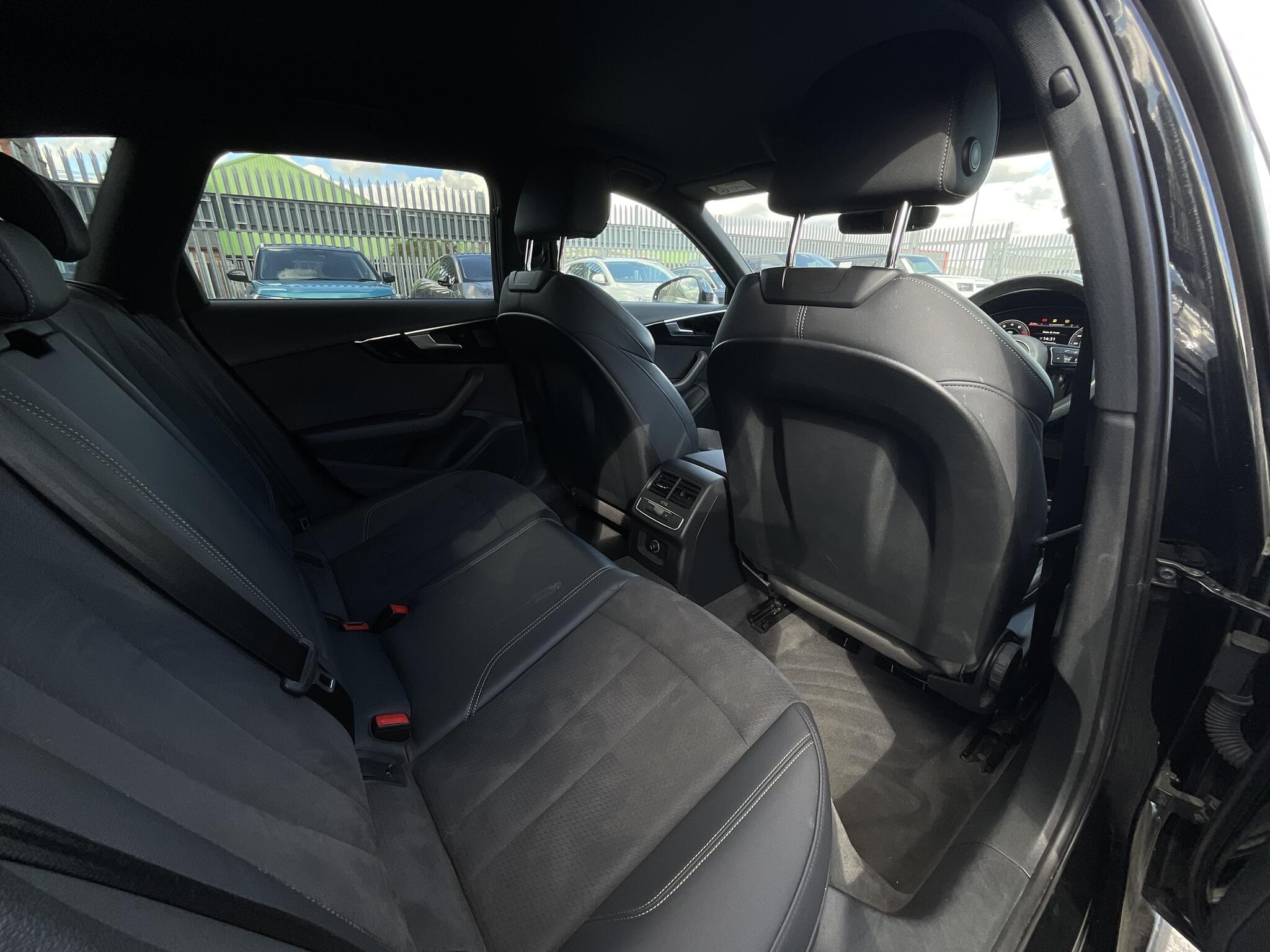 Audi A4 Avant - Image 10