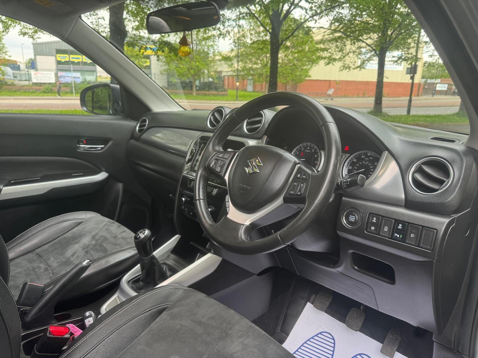 Suzuki Vitara - Image 16