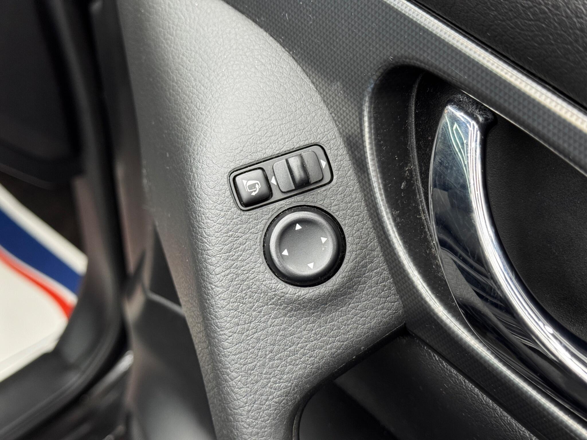 Nissan Qashqai - Image 36