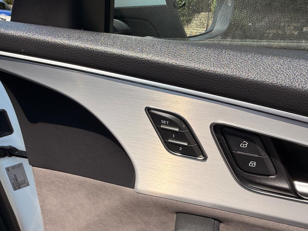 Audi Q8 - Image 17