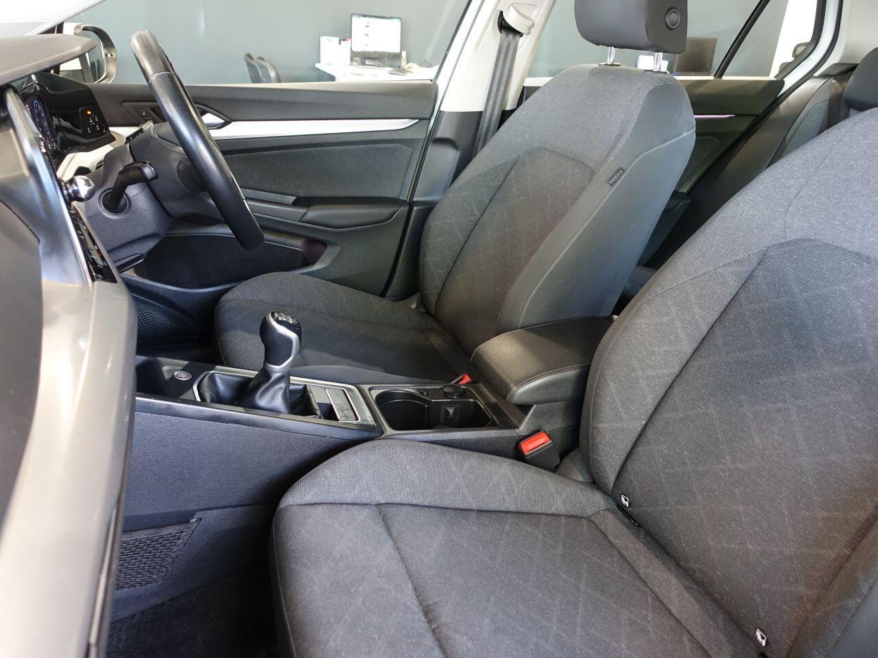 Volkswagen Golf - Image 12