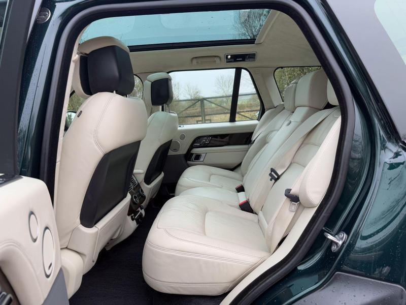 Land Rover Range Rover - Image 12