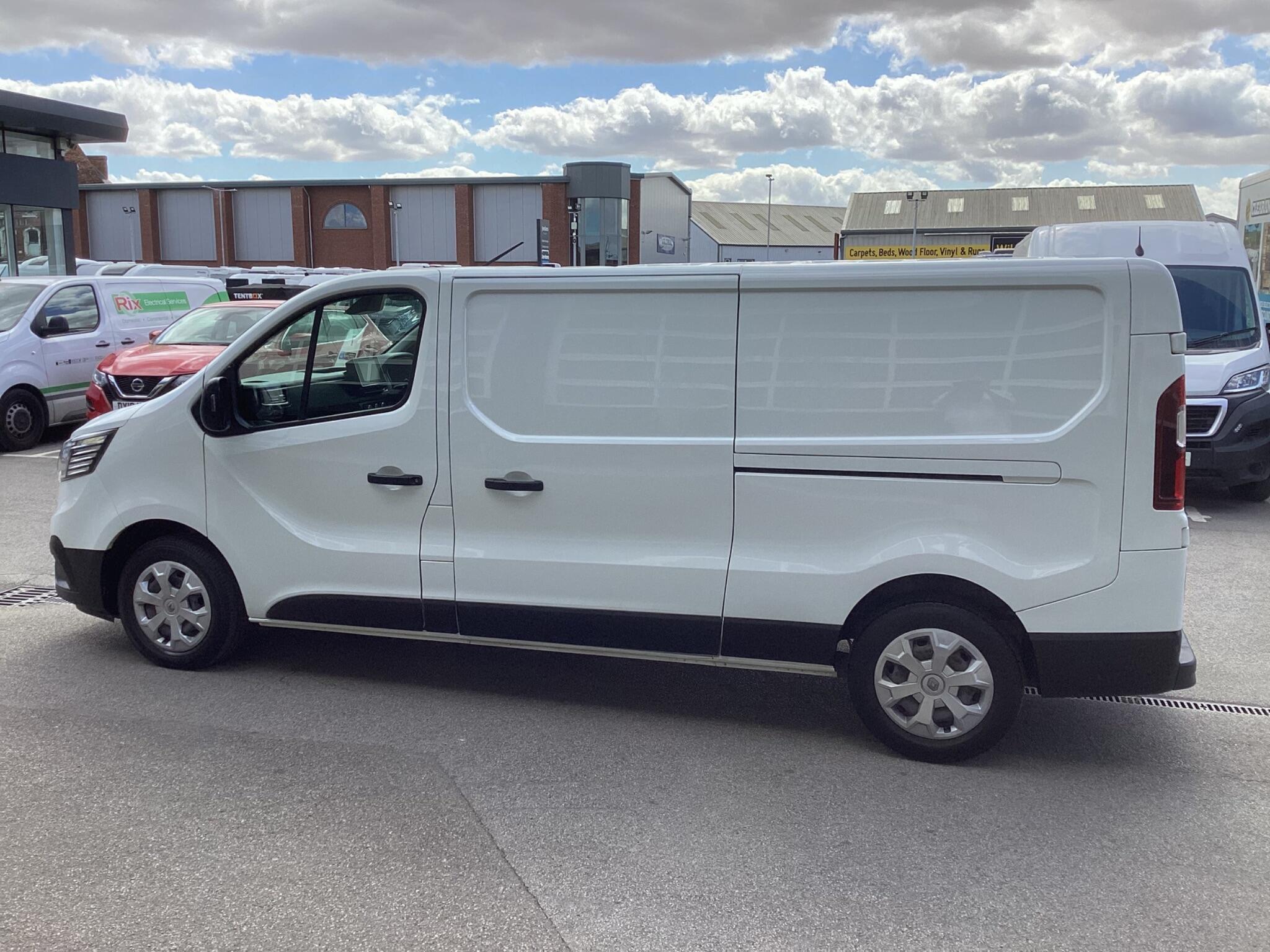 Renault Trafic - Image 4