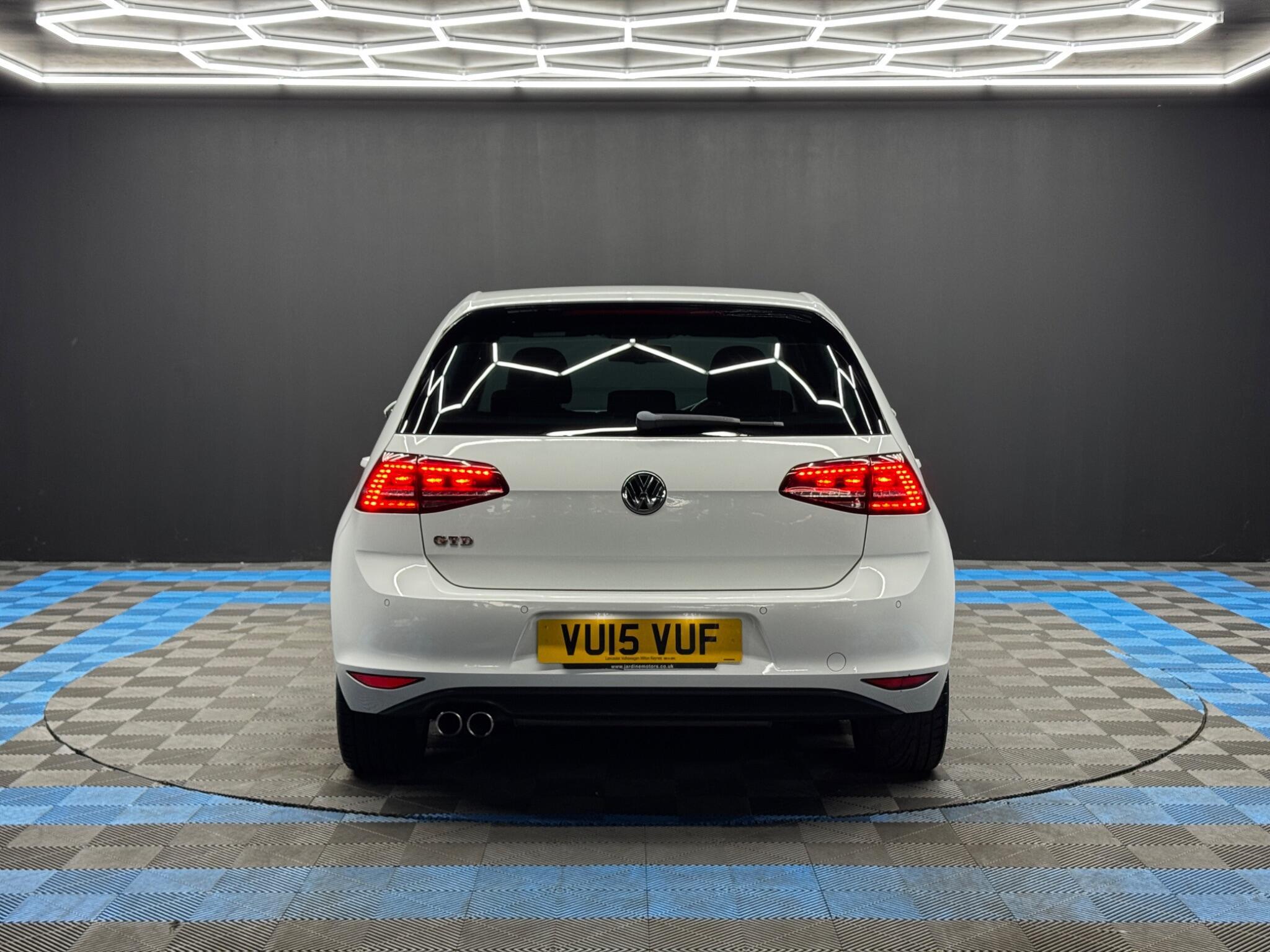 Volkswagen Golf - Image 6