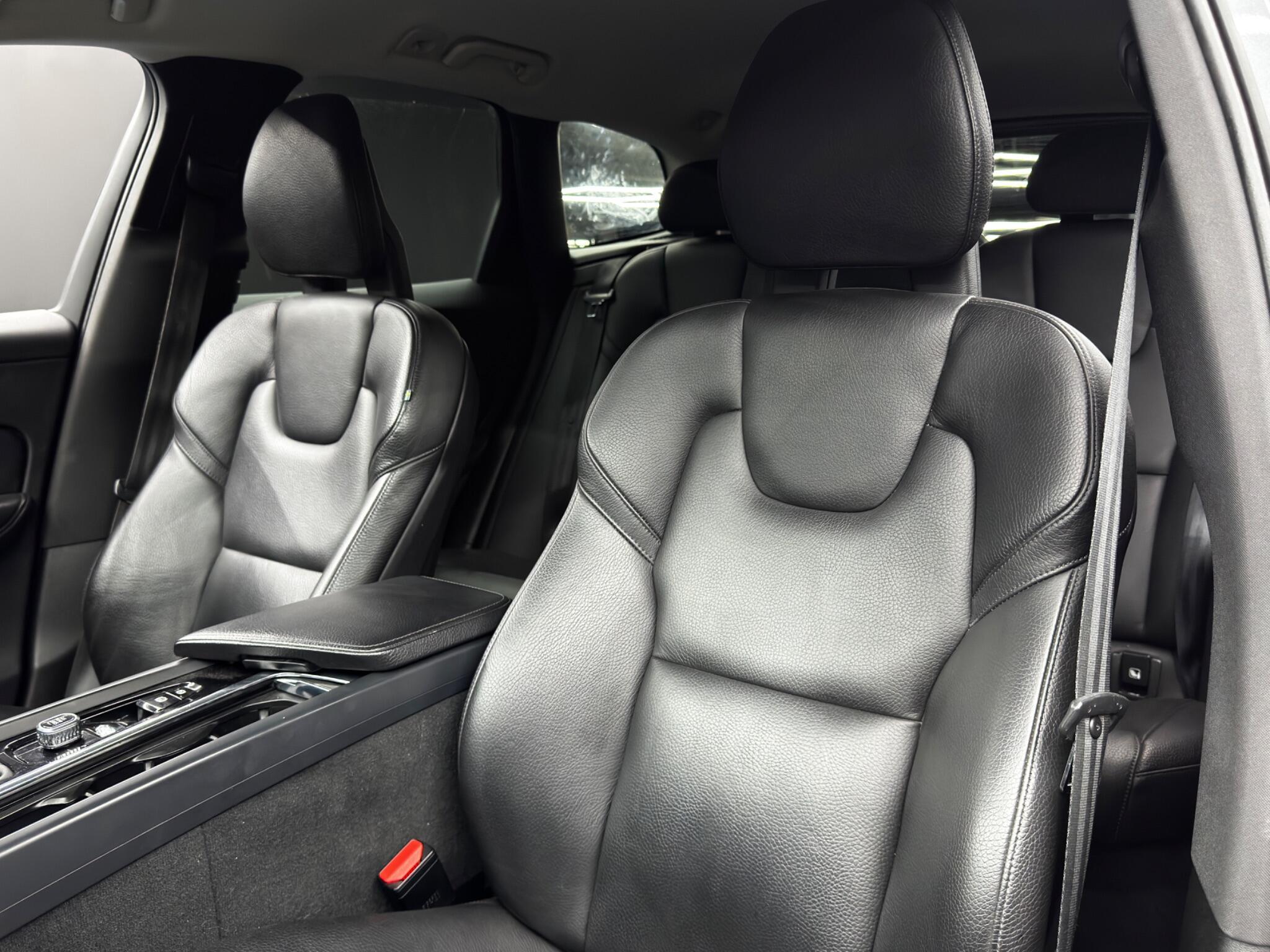 Volvo XC60 - Image 14