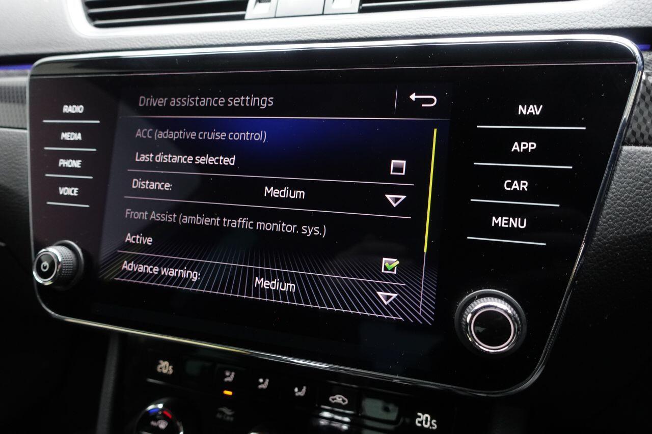 Skoda Superb - Image 25