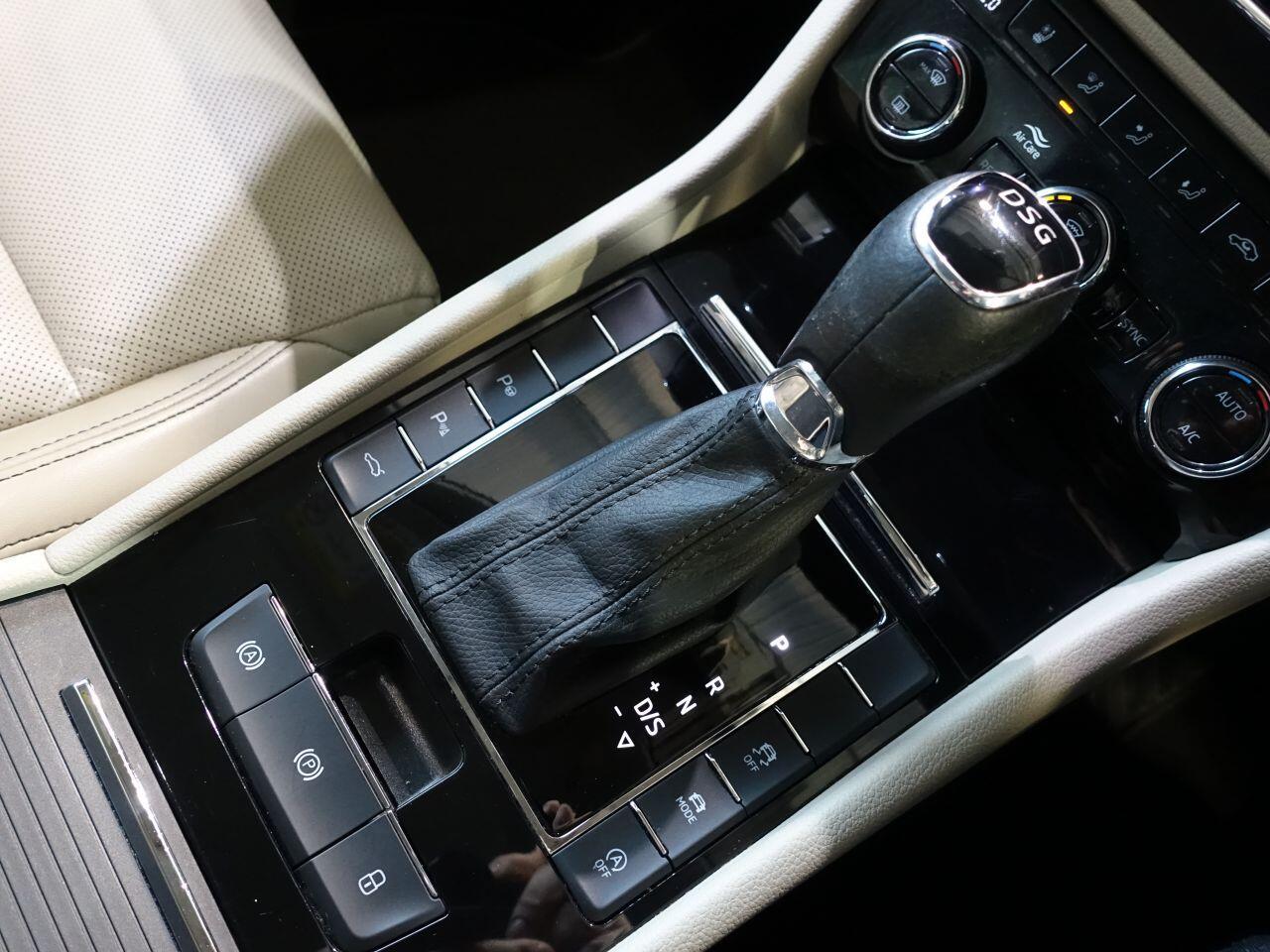 Skoda Superb - Image 30