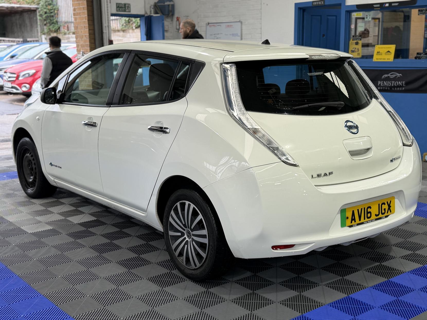 Nissan Leaf - Image 3
